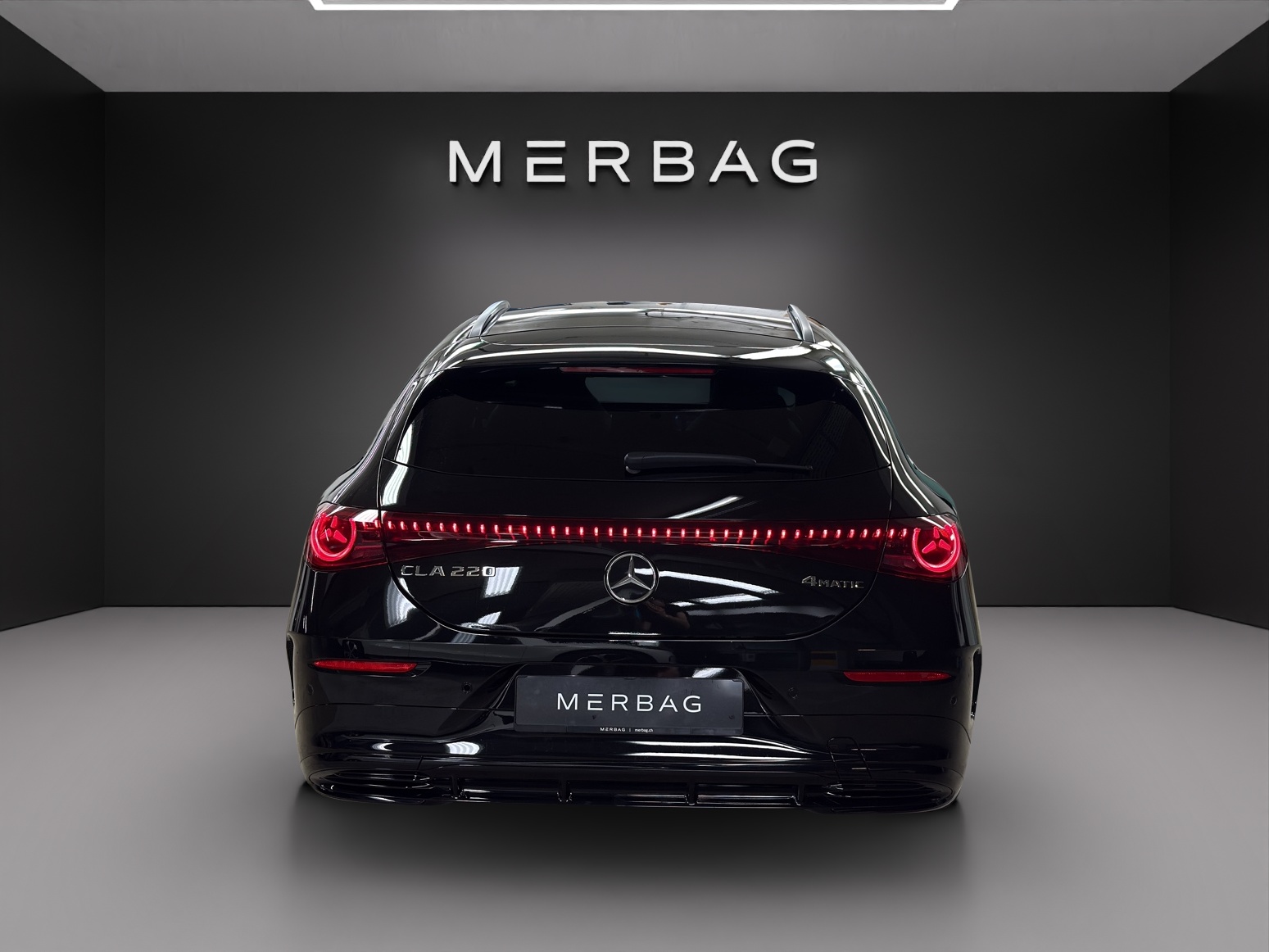 MERCEDES-BENZ CLA 220 4MATIC Shooting Brake-image-3