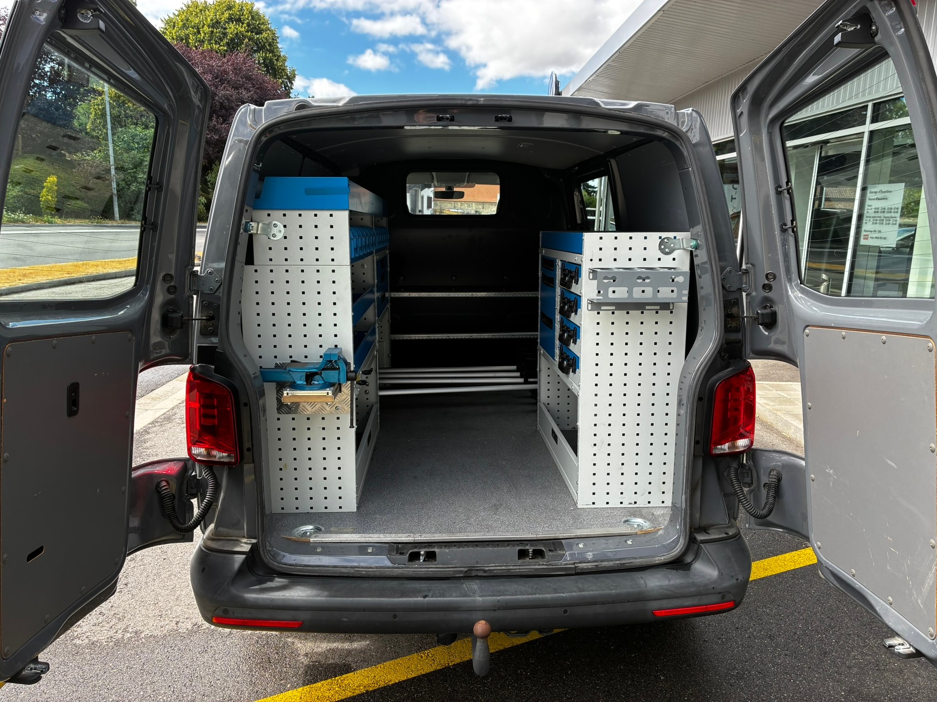 VW T6.1 2.0 Bi-TDI 4Motion DSG-image-1