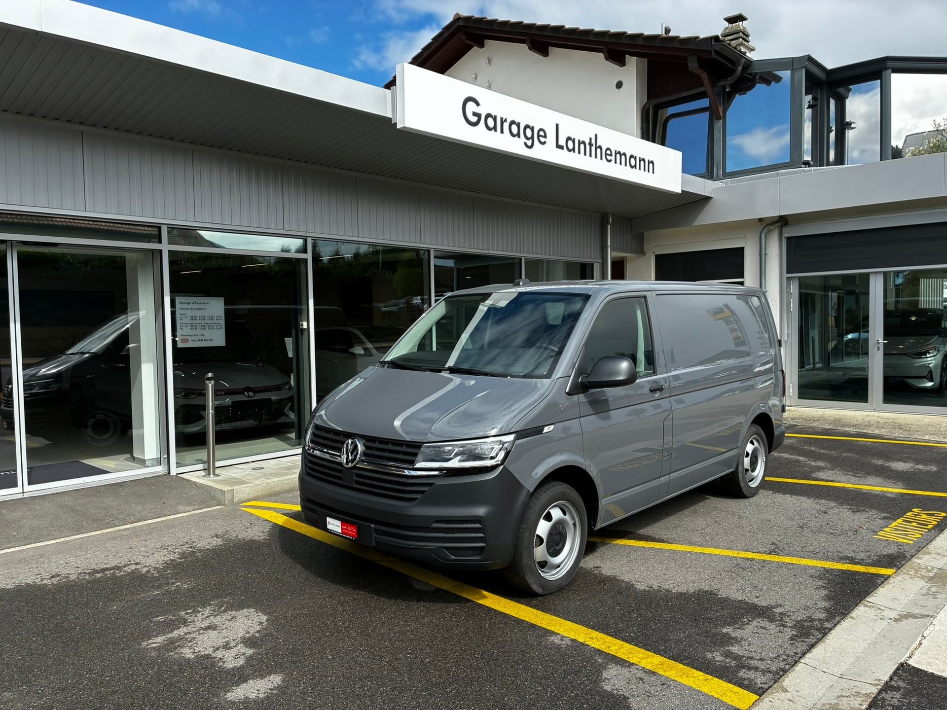 VW T6.1 2.0 Bi-TDI 4Motion DSG-image-2