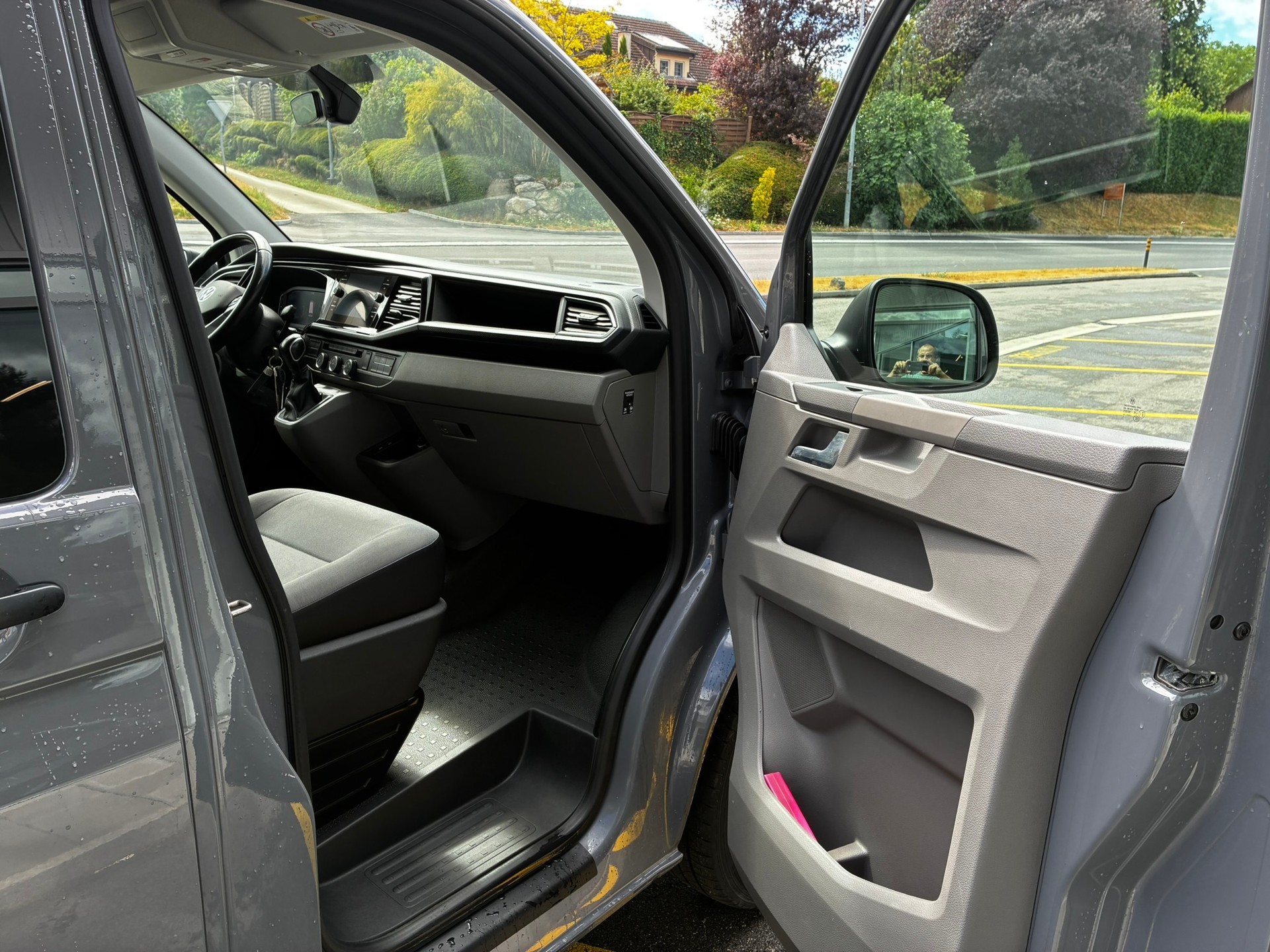 VW T6.1 2.0 Bi-TDI 4Motion DSG-image-5