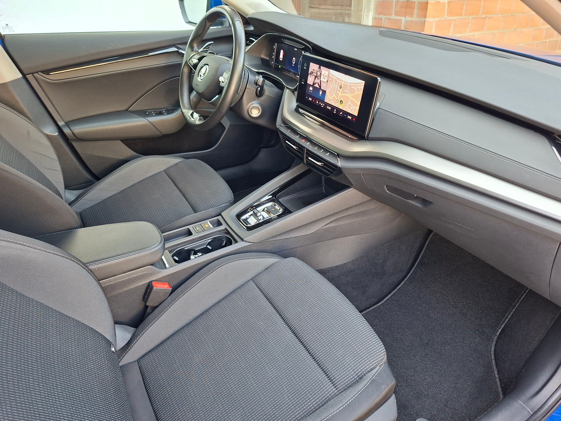 SKODA OCTAVIA Combi 2.0 TDI Ambition 4x4 DSG-image-5