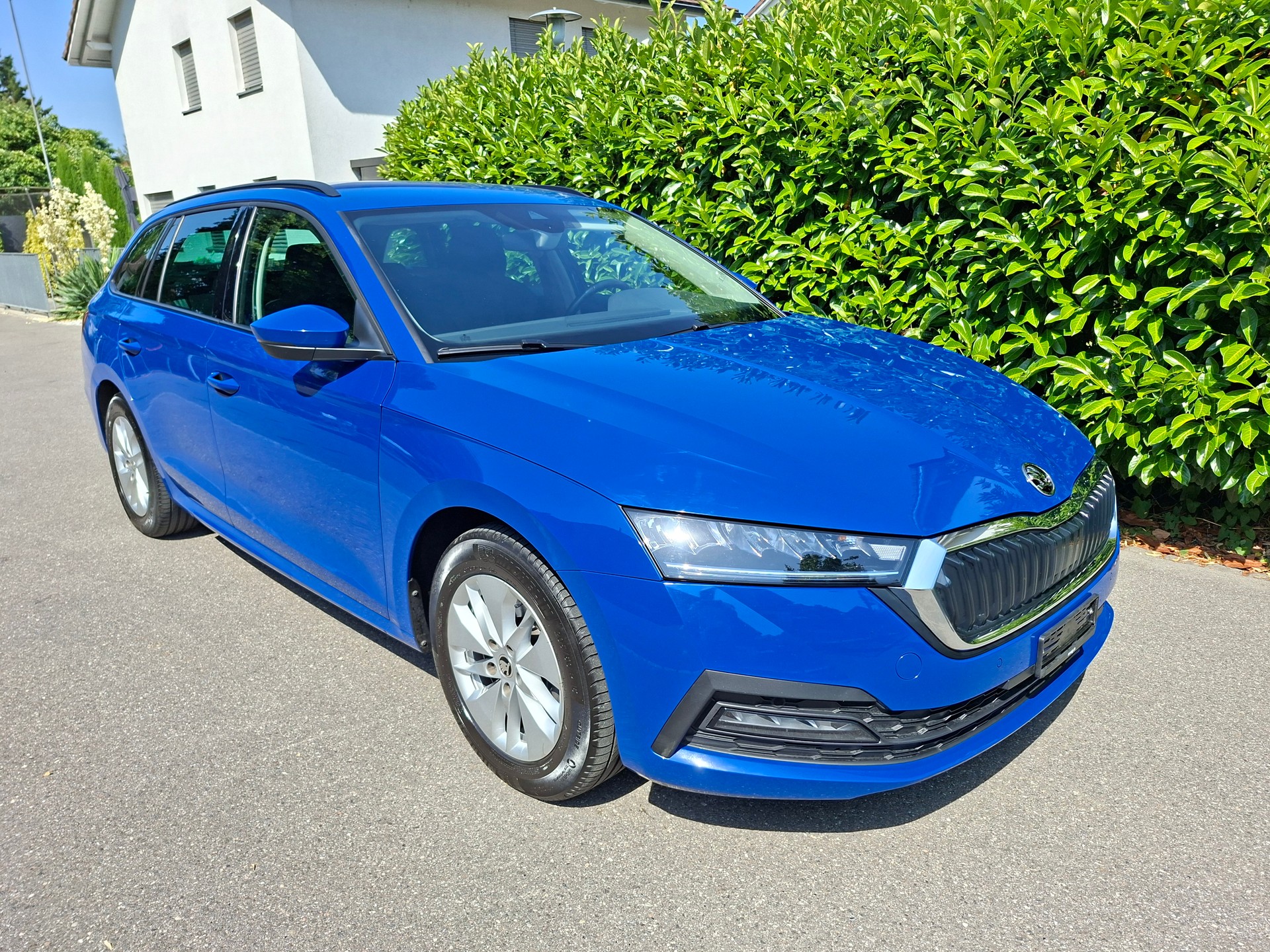 SKODA OCTAVIA Combi 2.0 TDI Ambition 4x4 DSG-image-3