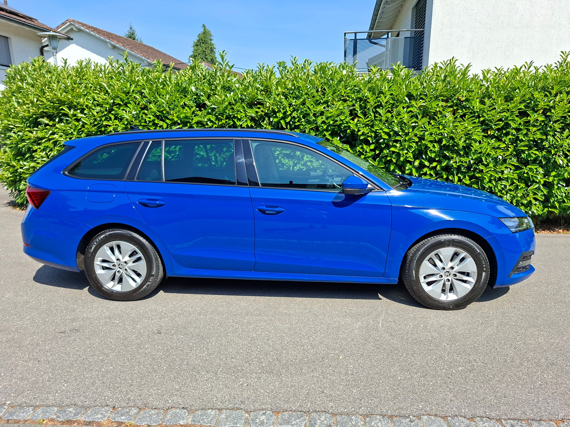 SKODA OCTAVIA Combi 2.0 TDI Ambition 4x4 DSG-image-1