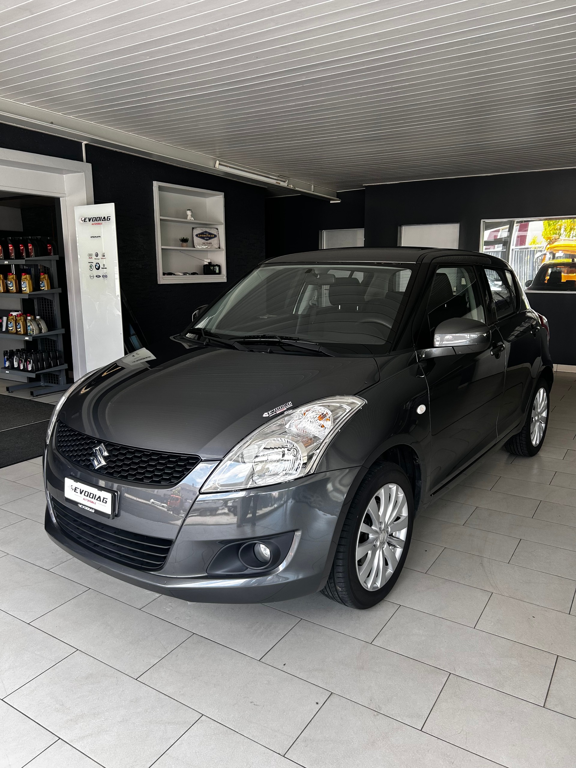 SUZUKI Swift 1.2i 16V GL Top 4x4-image-2