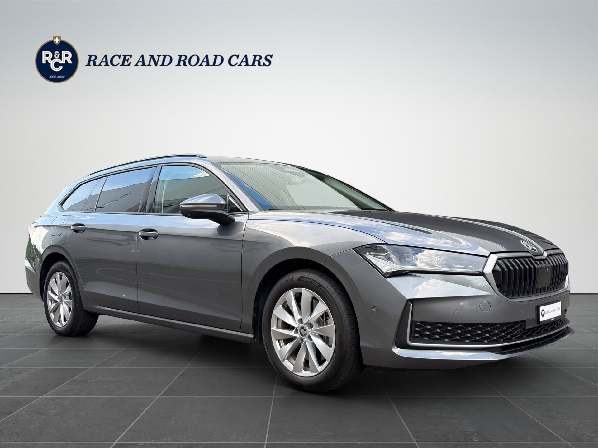 SKODA Superb Combi 1.5 TSI PHEV Selection DSG-image-2