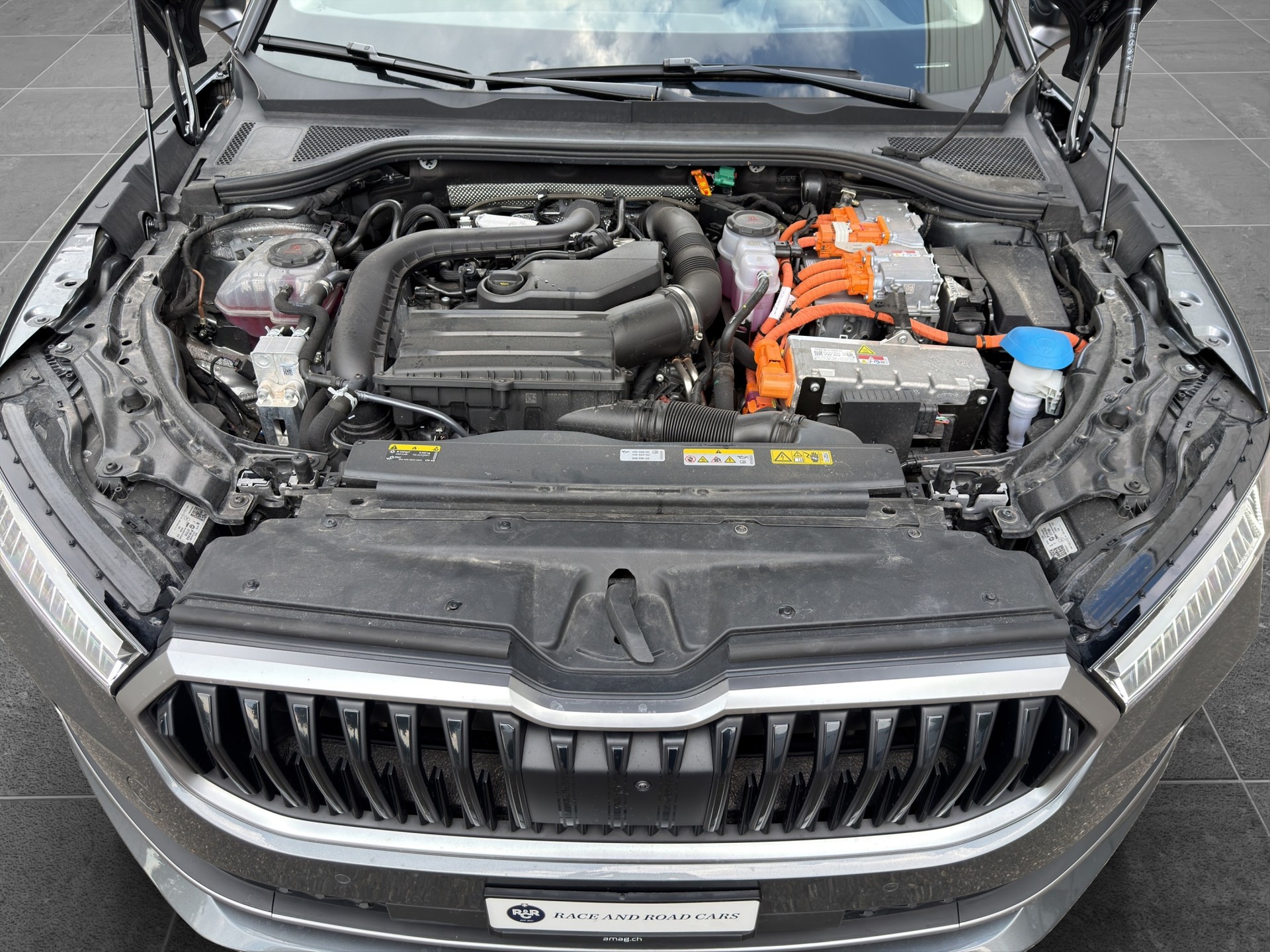 SKODA Superb Combi 1.5 TSI PHEV Selection DSG-image-29