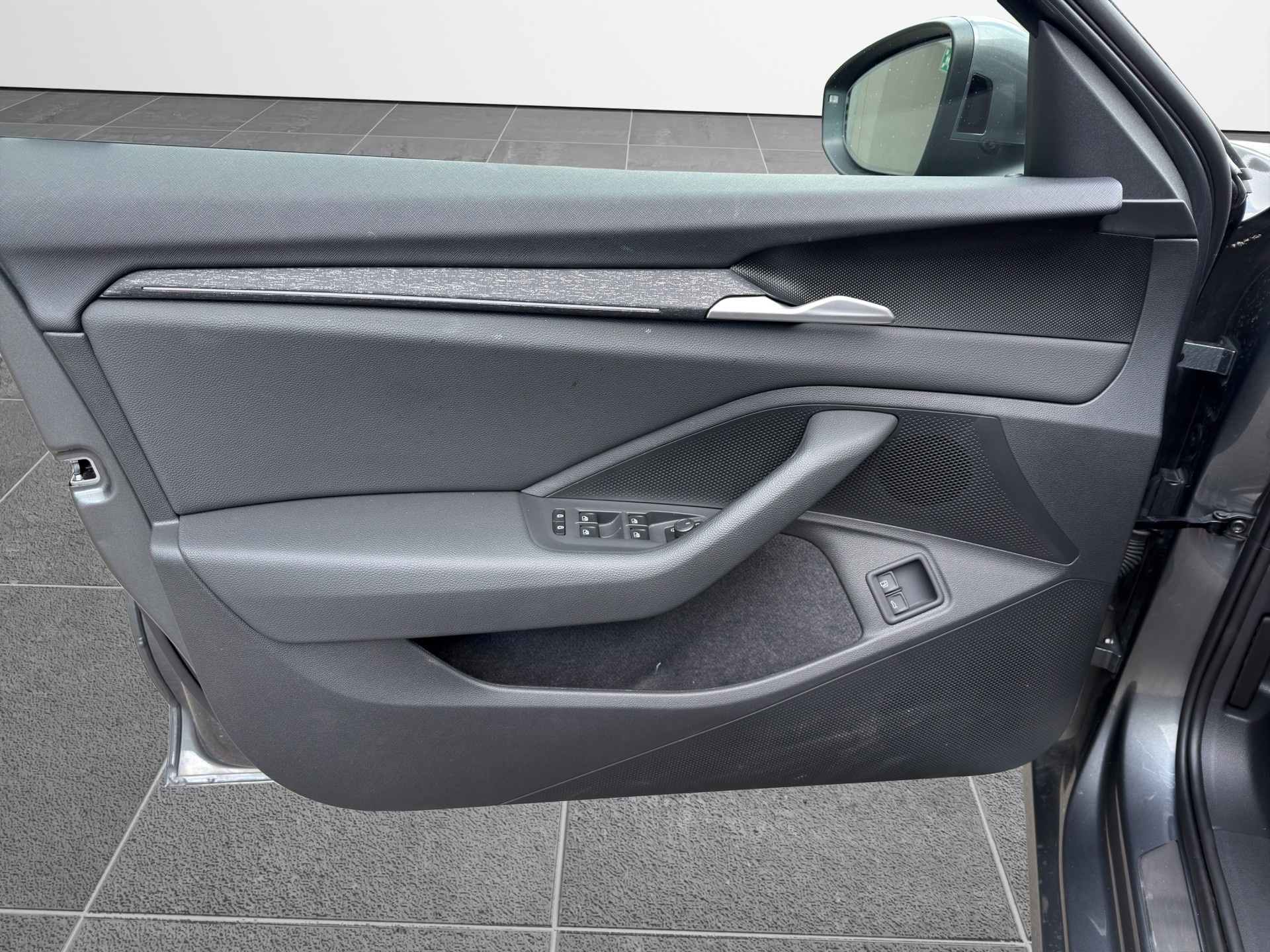 SKODA Superb Combi 1.5 TSI PHEV Selection DSG-image-9