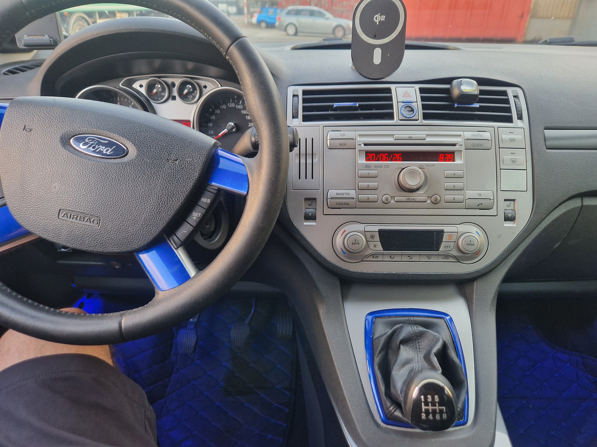 FORD Kuga 2.5 Turbo Carving 4WD-image-9