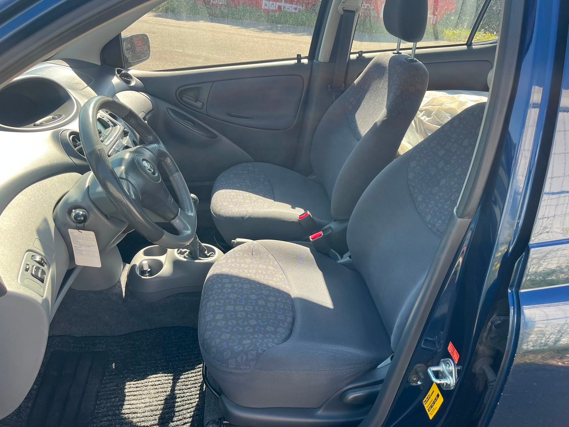 TOYOTA Yaris 1.3 Linea Luna-image-5
