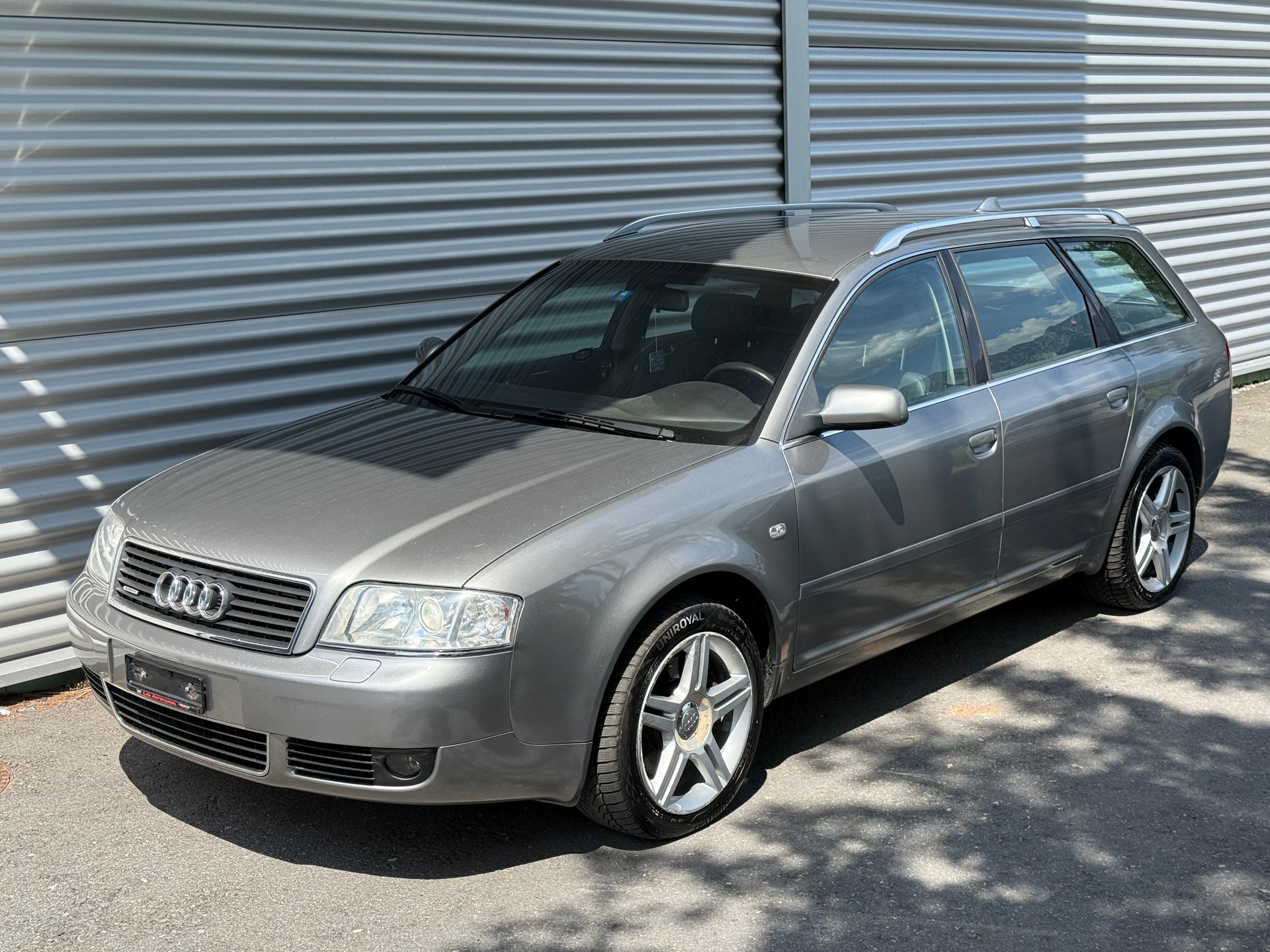 AUDI A6 Avant 3.0 quattro-image-0