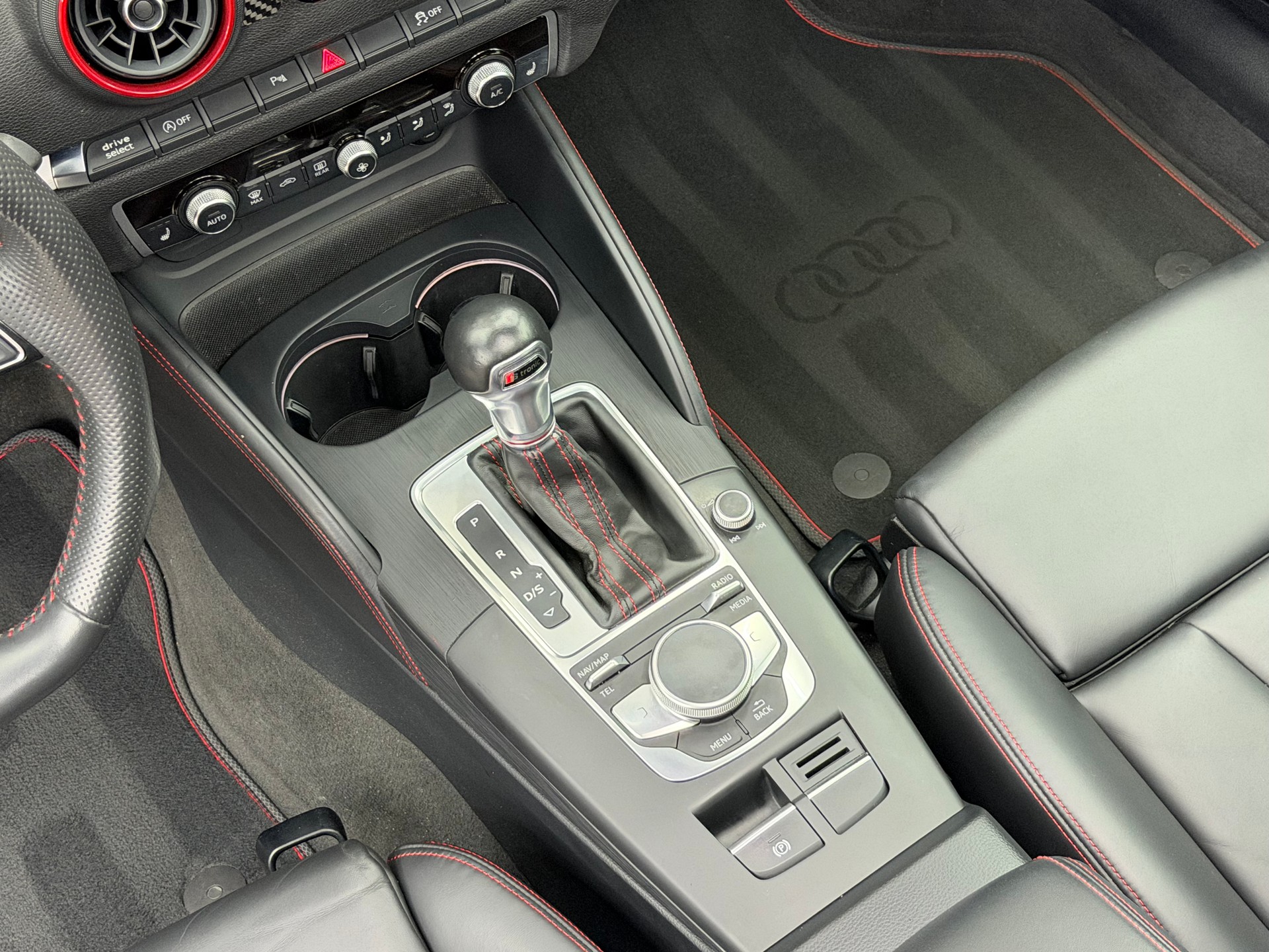 AUDI S3 Sportback 2.0 TFSI quattro S-tronic *REMUS/H&R/TANGO RED*-image-10