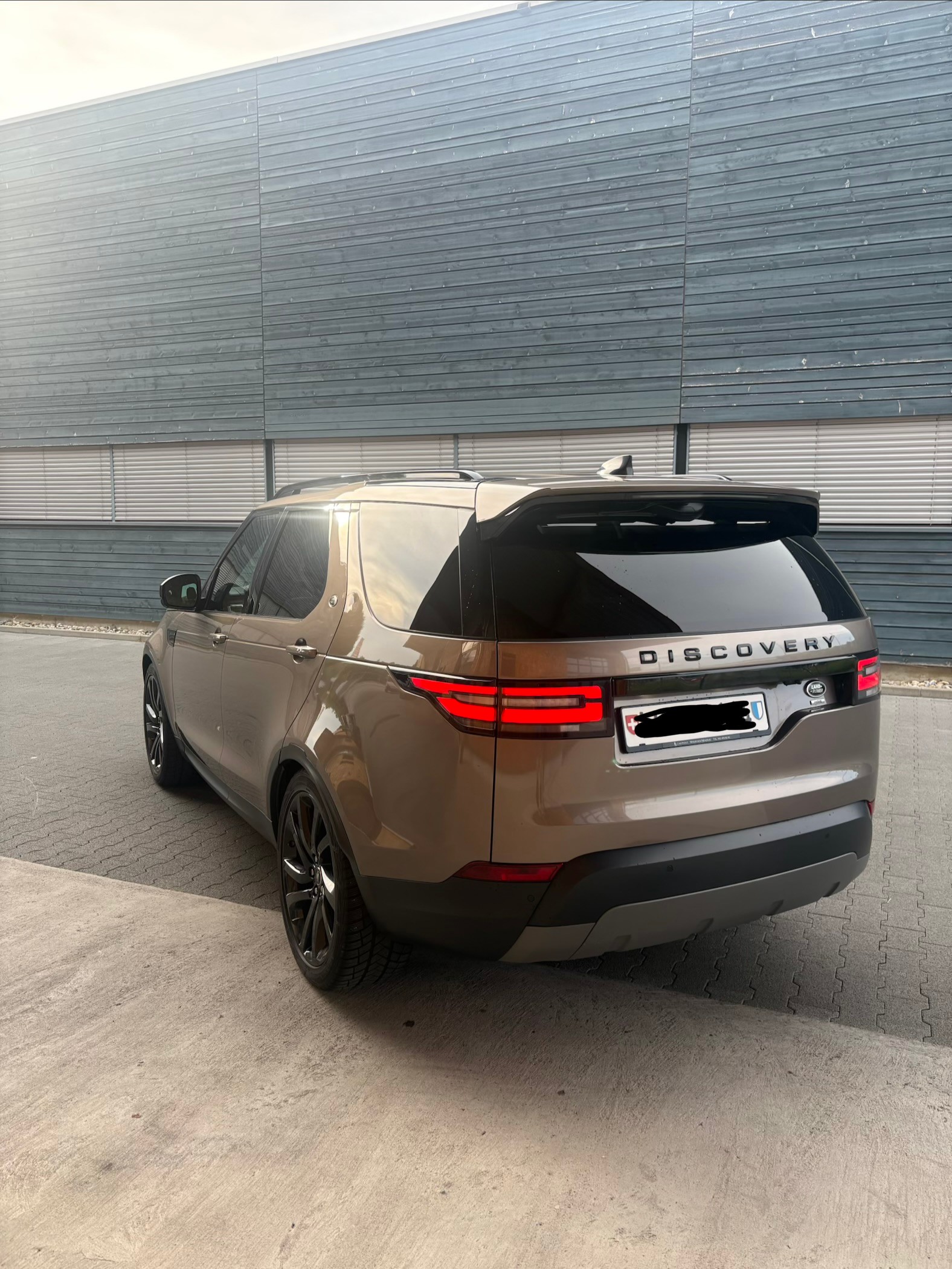 LAND ROVER 2.0 SD4 HSE-image-3