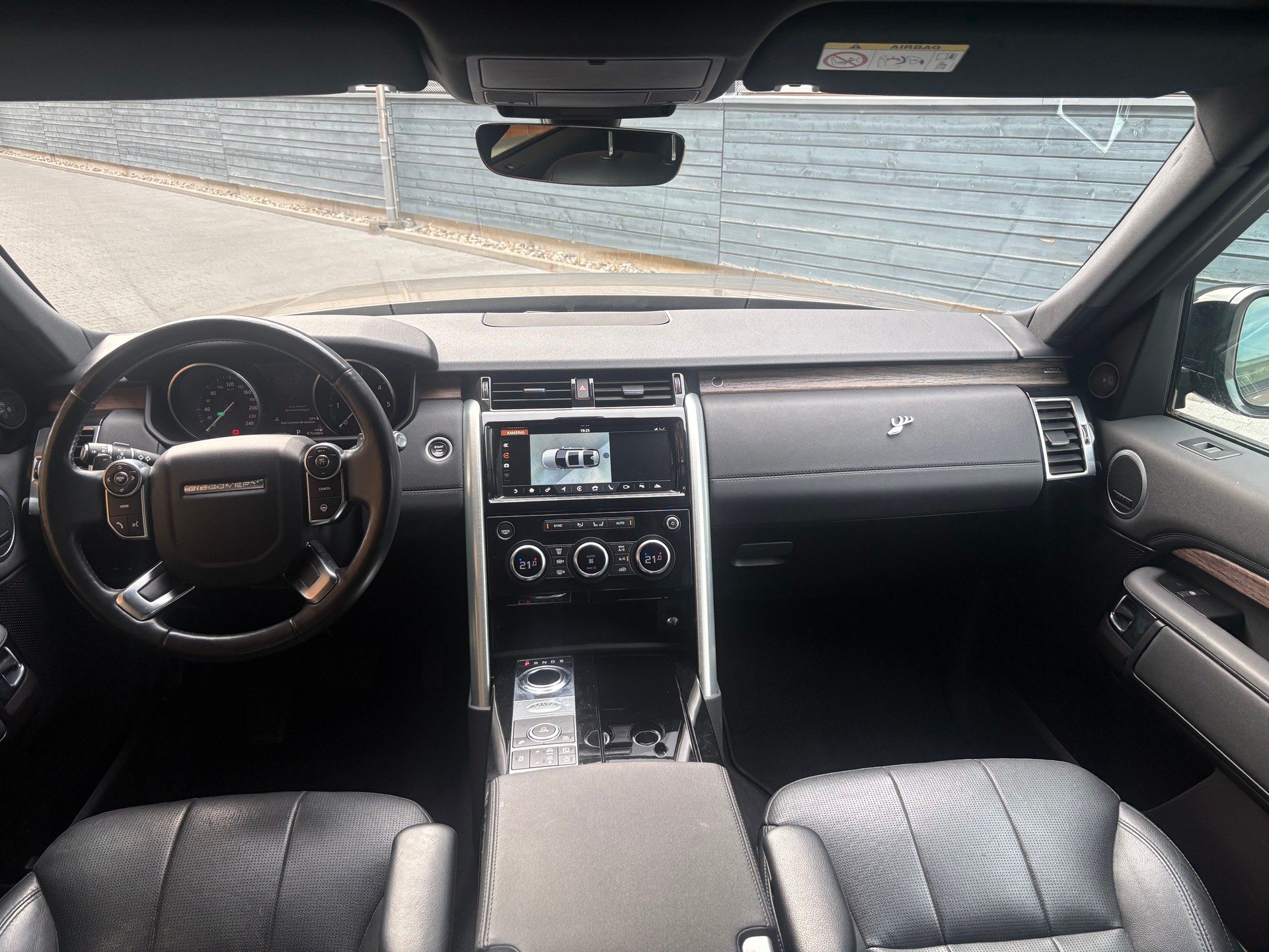 LAND ROVER 2.0 SD4 HSE-image-8