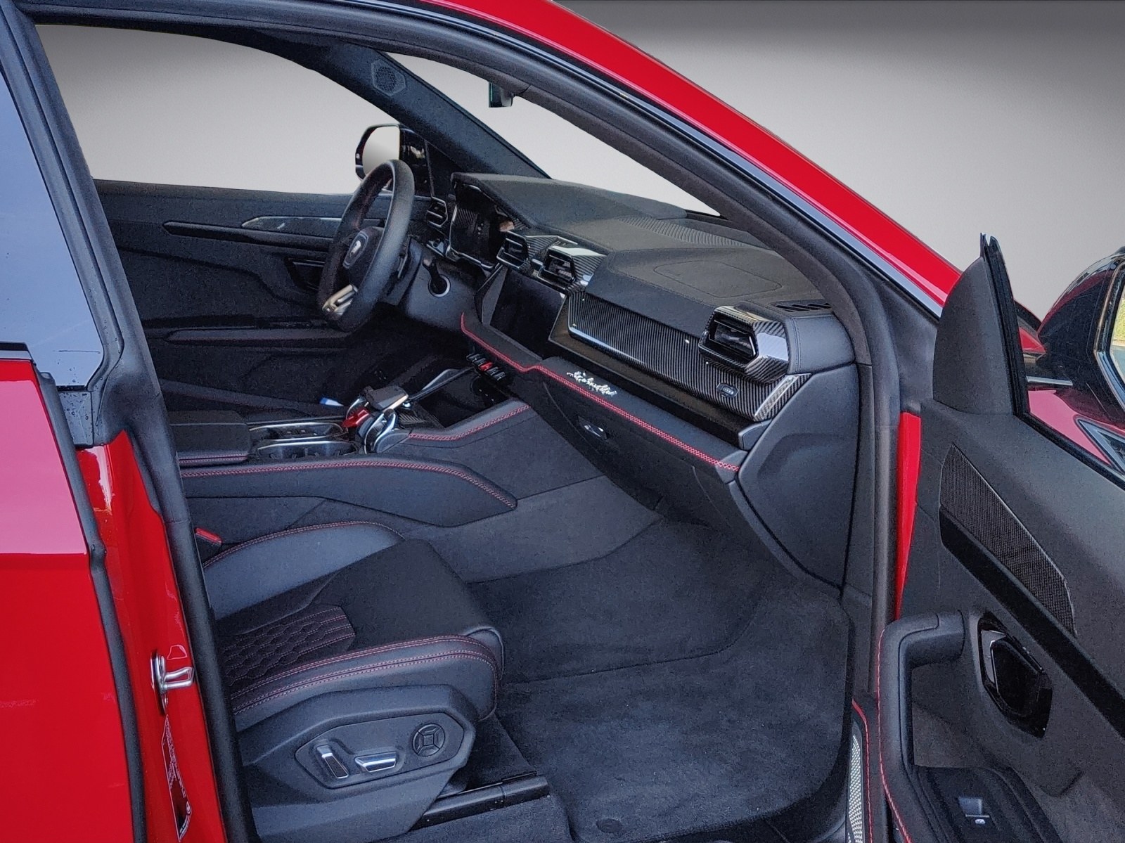 LAMBORGHINI Urus 4.0 SE-image-9