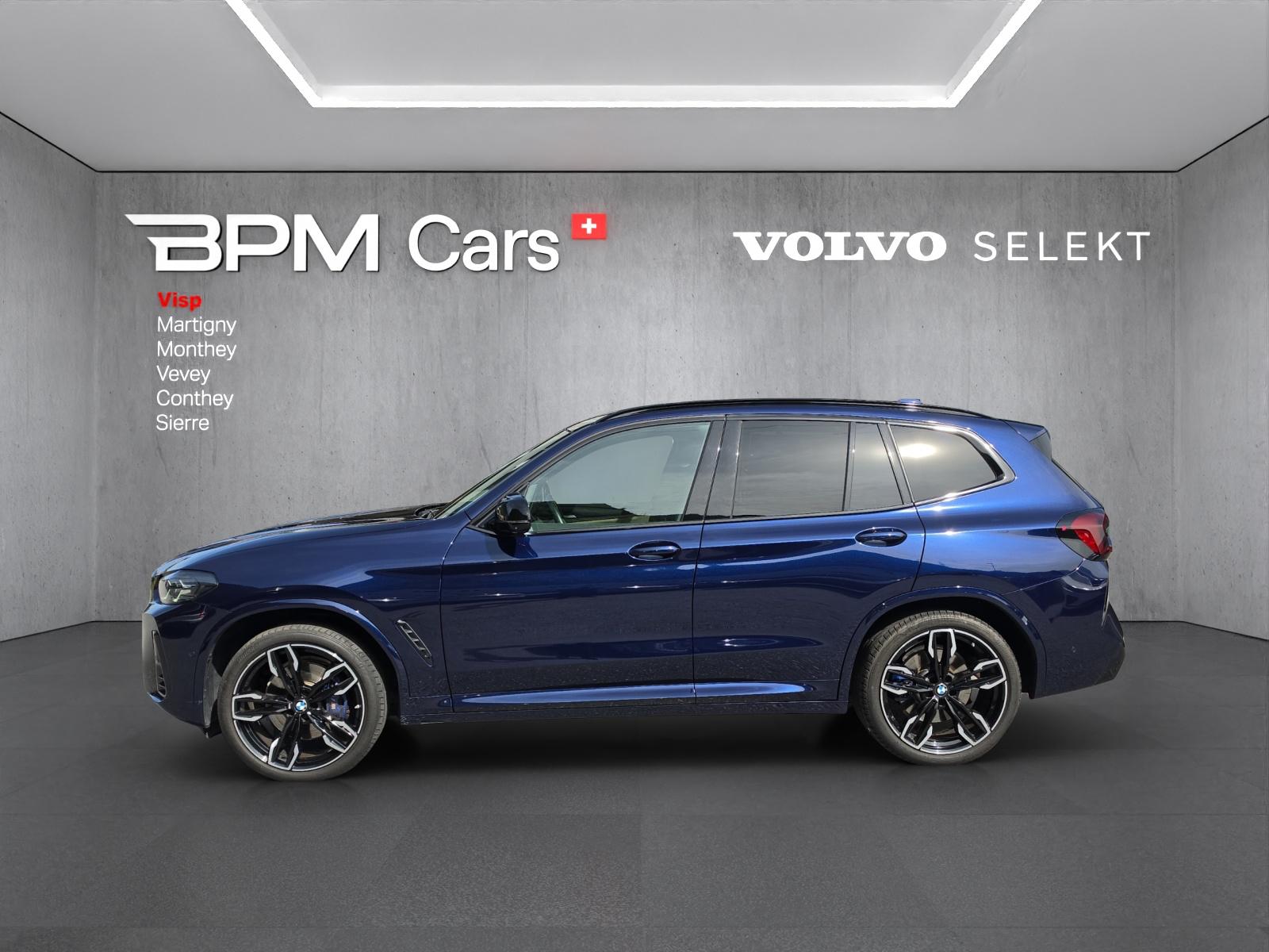 BMW X3 M40i Travel Individual-showroom-element-1