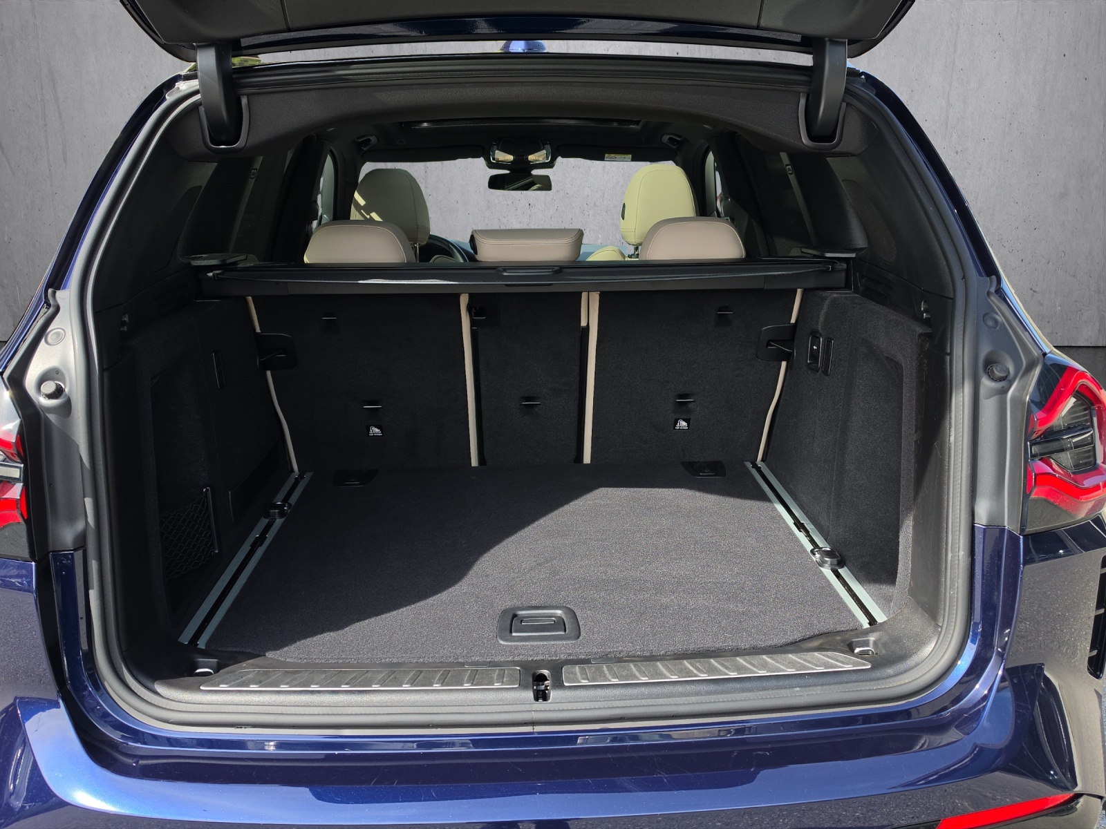 BMW X3 M40i Travel Individual-image-16