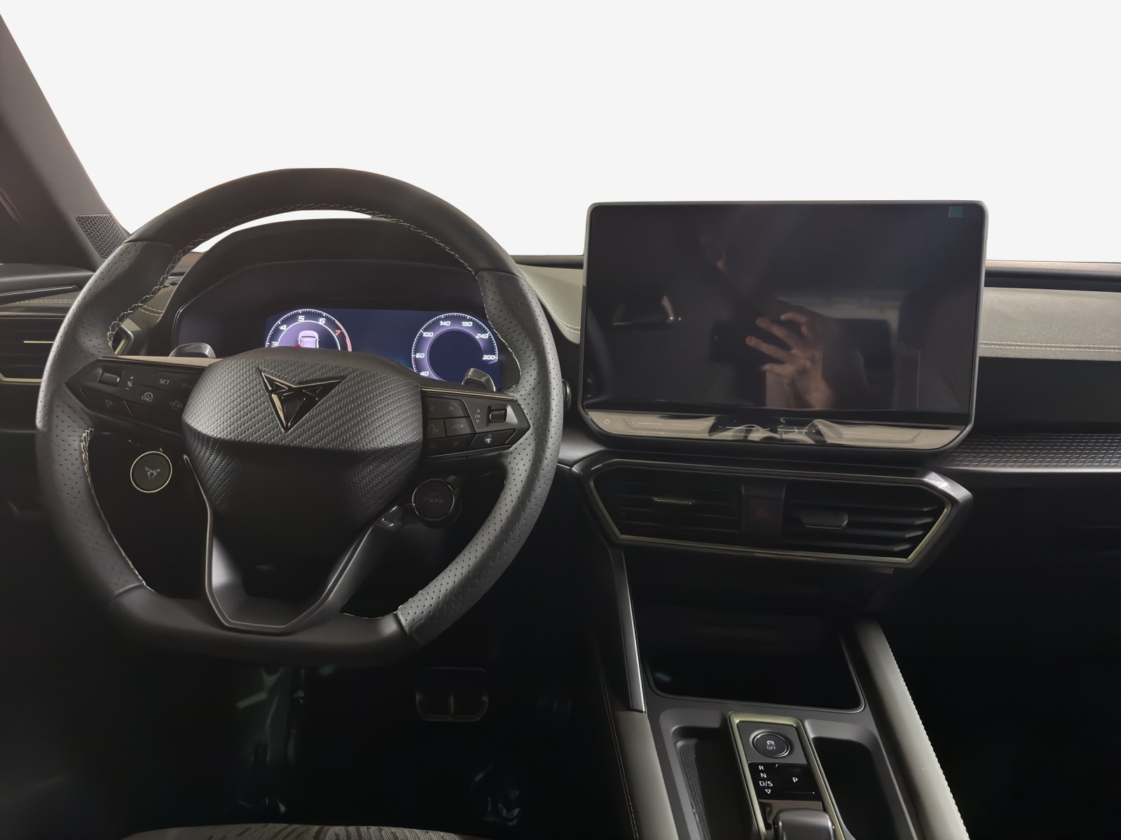 CUPRA Formentor 1.5 TSI DSG-image-8