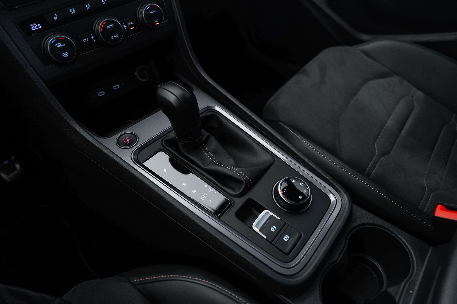 CUPRA Ateca 2.0TSI VZ 4Drive DSG 300PS-image-29