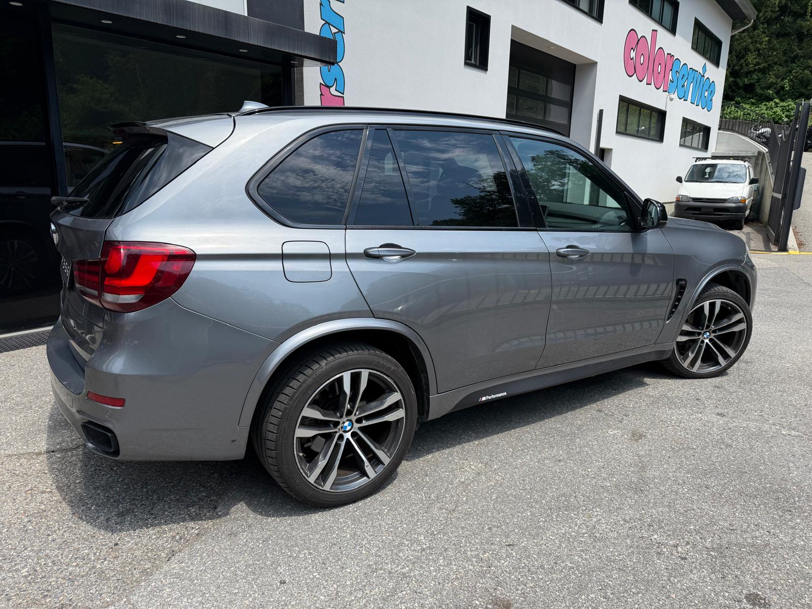 BMW X5 xDrive M50d Steptronic-image-3