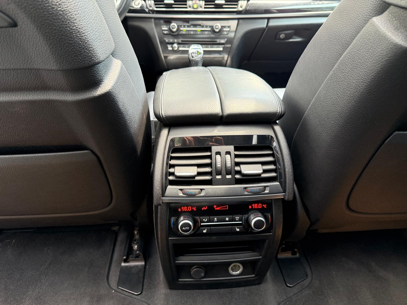 BMW X5 xDrive M50d Steptronic-image-10