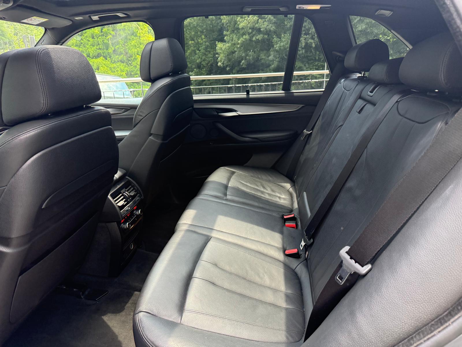 BMW X5 xDrive M50d Steptronic-image-8