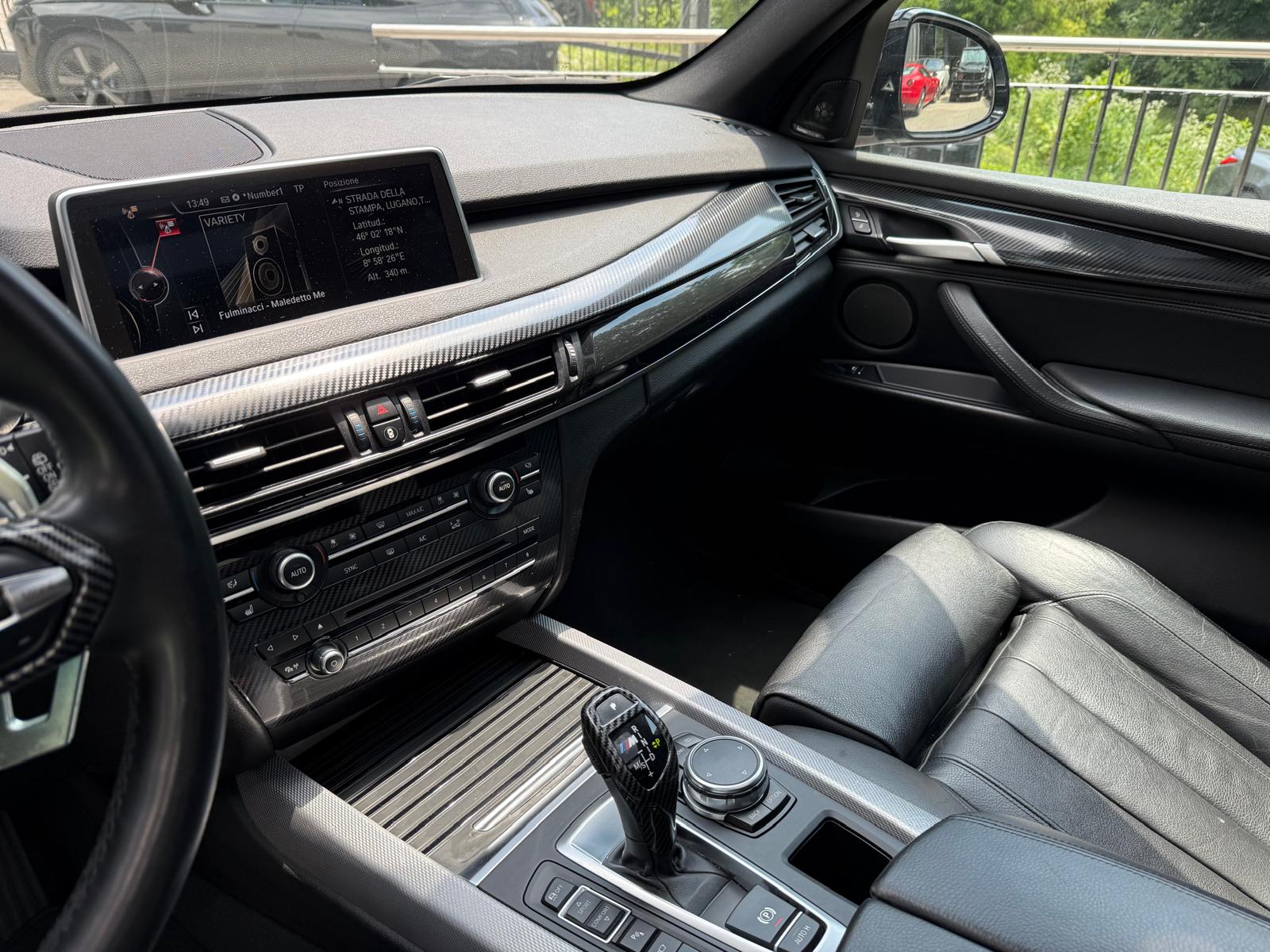 BMW X5 xDrive M50d Steptronic-image-15