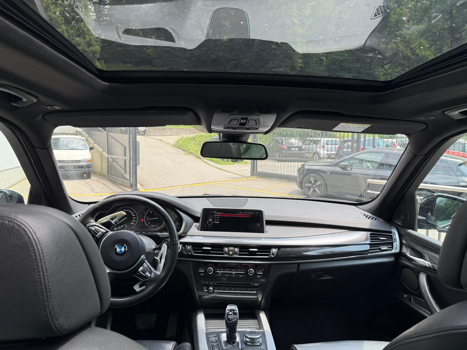 BMW X5 xDrive M50d Steptronic-image-11