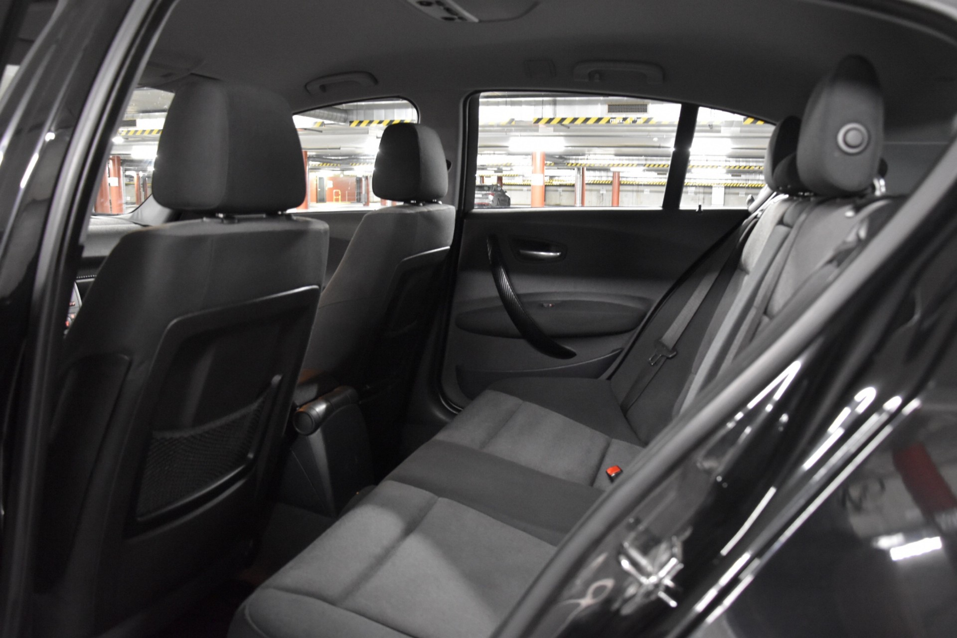 BMW 120i-image-17