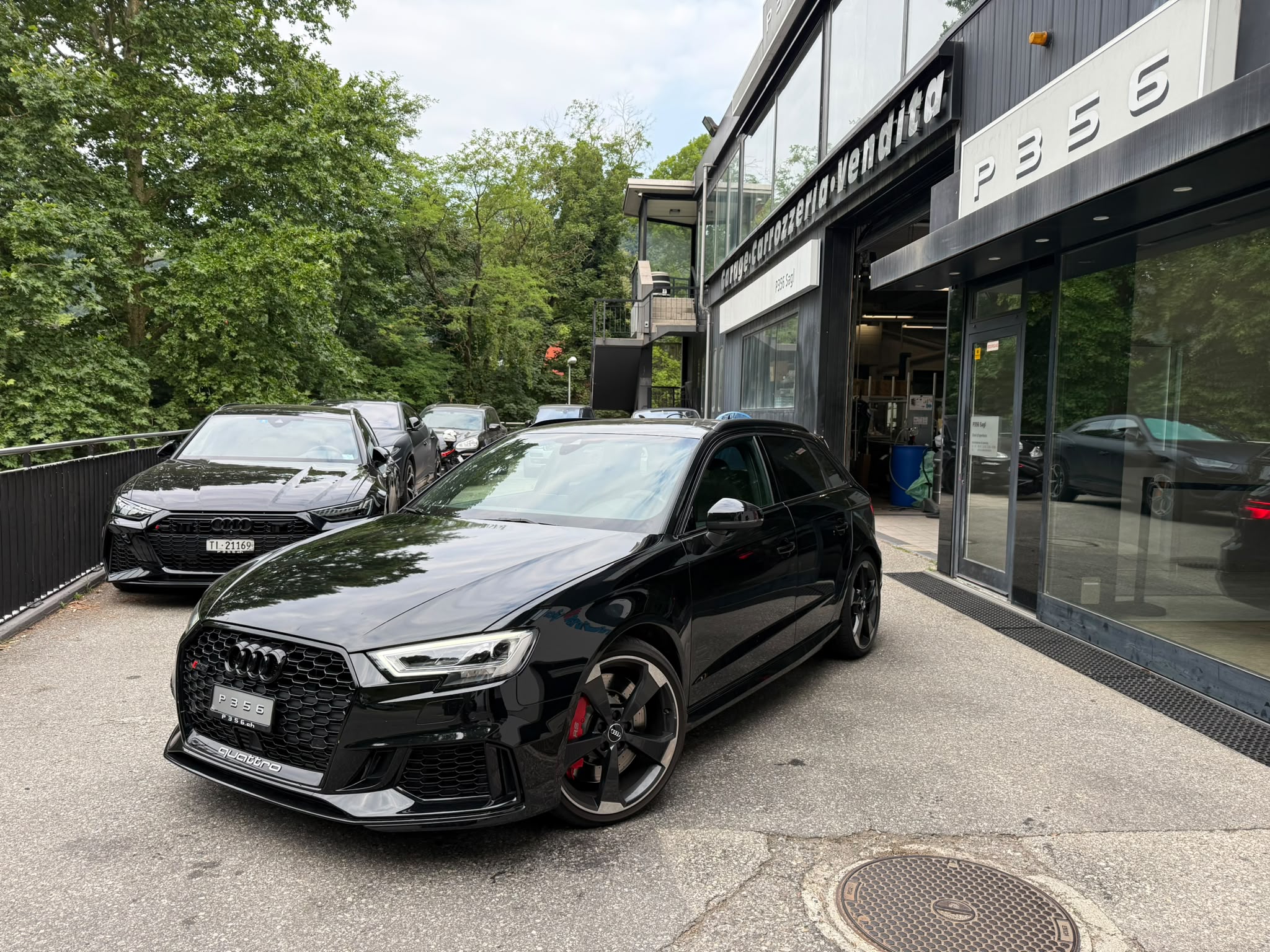 Car photo