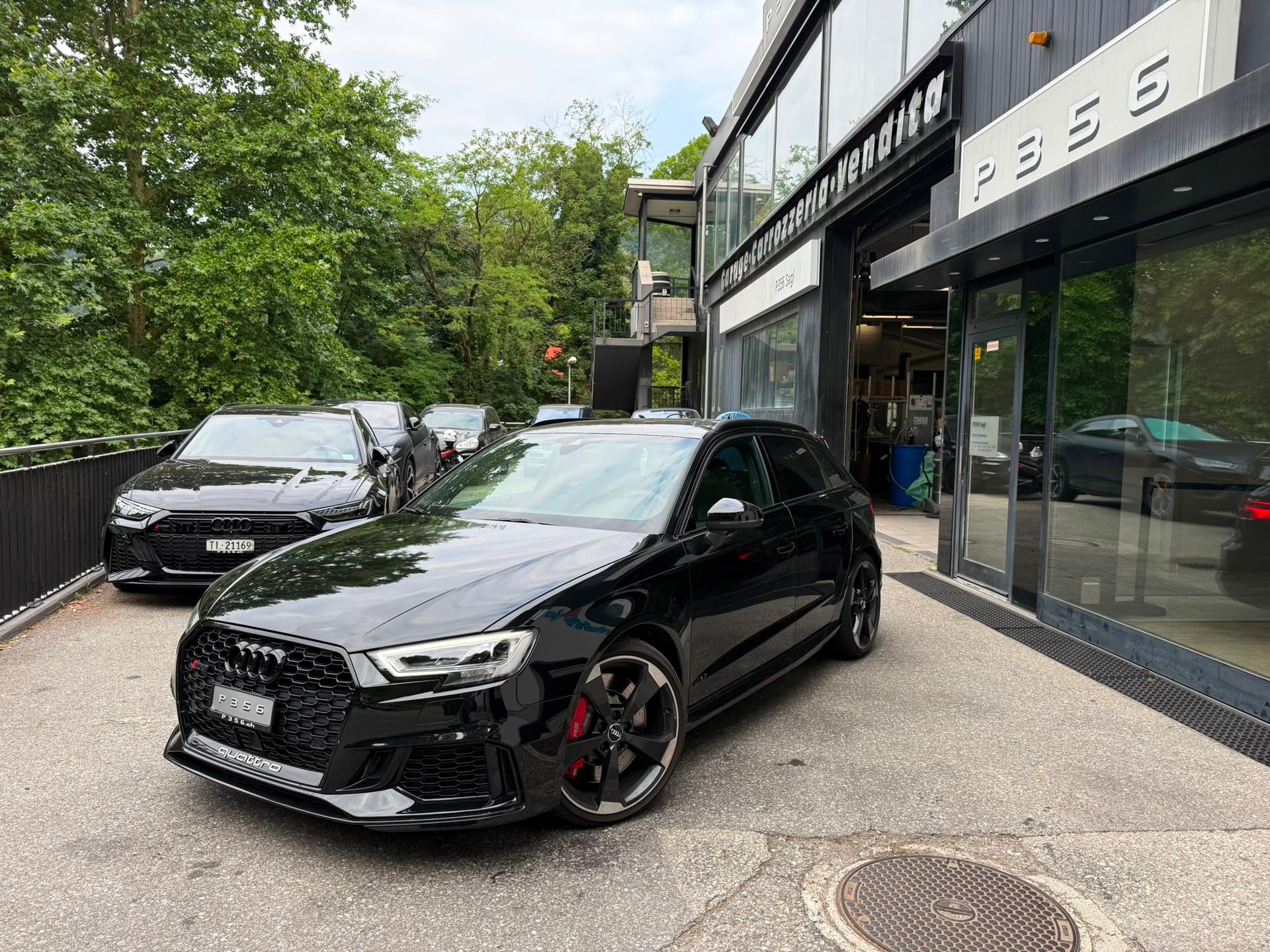 AUDI RS3 Sportback 2.5 TSI quattro S-tronic-image-0
