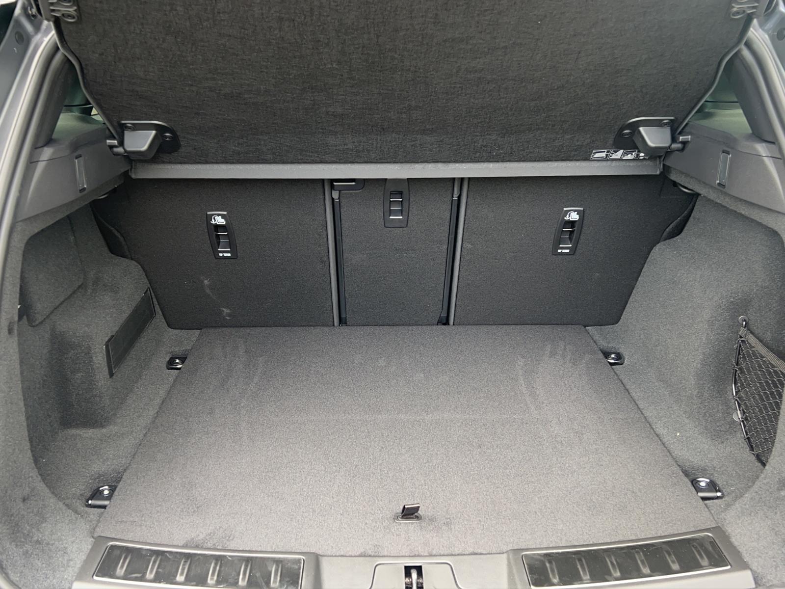 LAND ROVER Range Rover Evoque 2.0 T 250 Dynamic SE mit Surround Camera-image-13