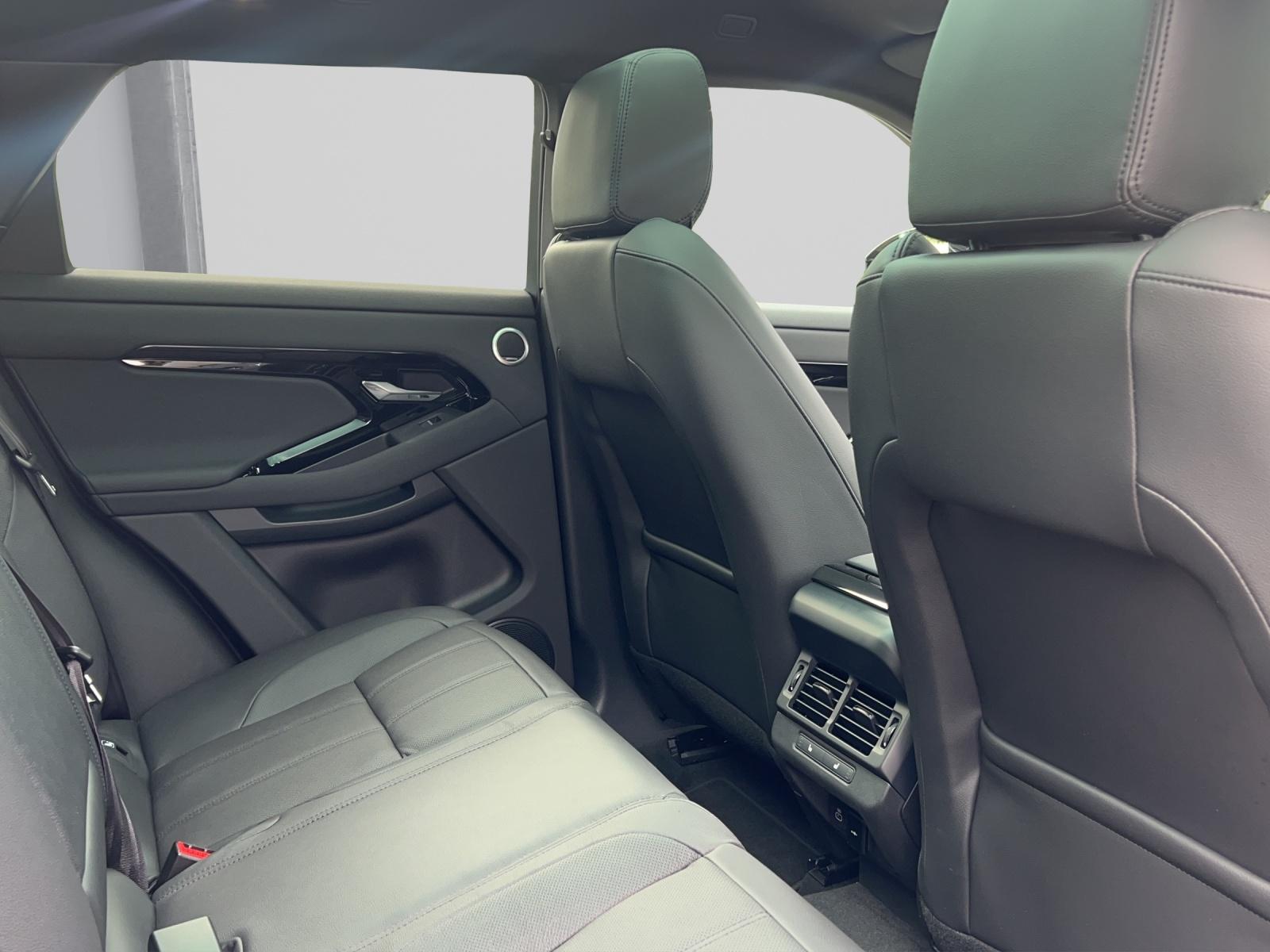 LAND ROVER Range Rover Evoque 2.0 T 250 Dynamic SE mit Surround Camera-image-16