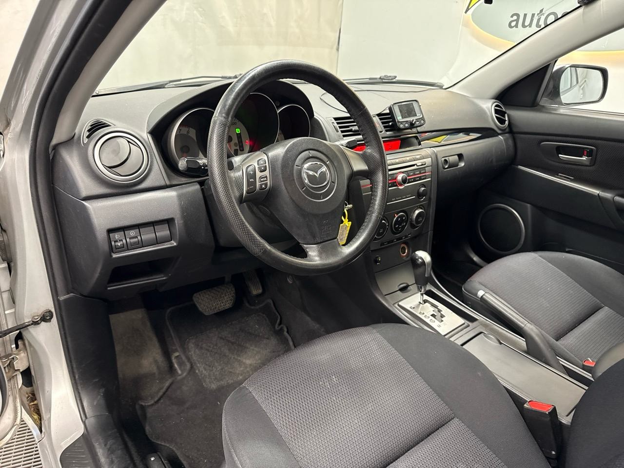 MAZDA 3 1.6 16V Confort-showroom-element-2