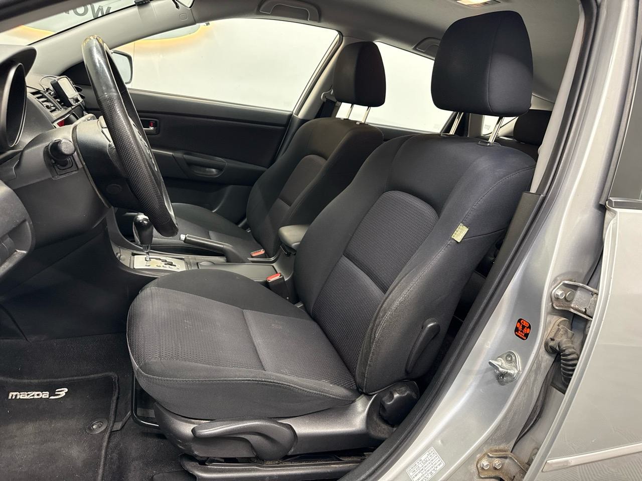 MAZDA 3 1.6 16V Confort-showroom-element-3