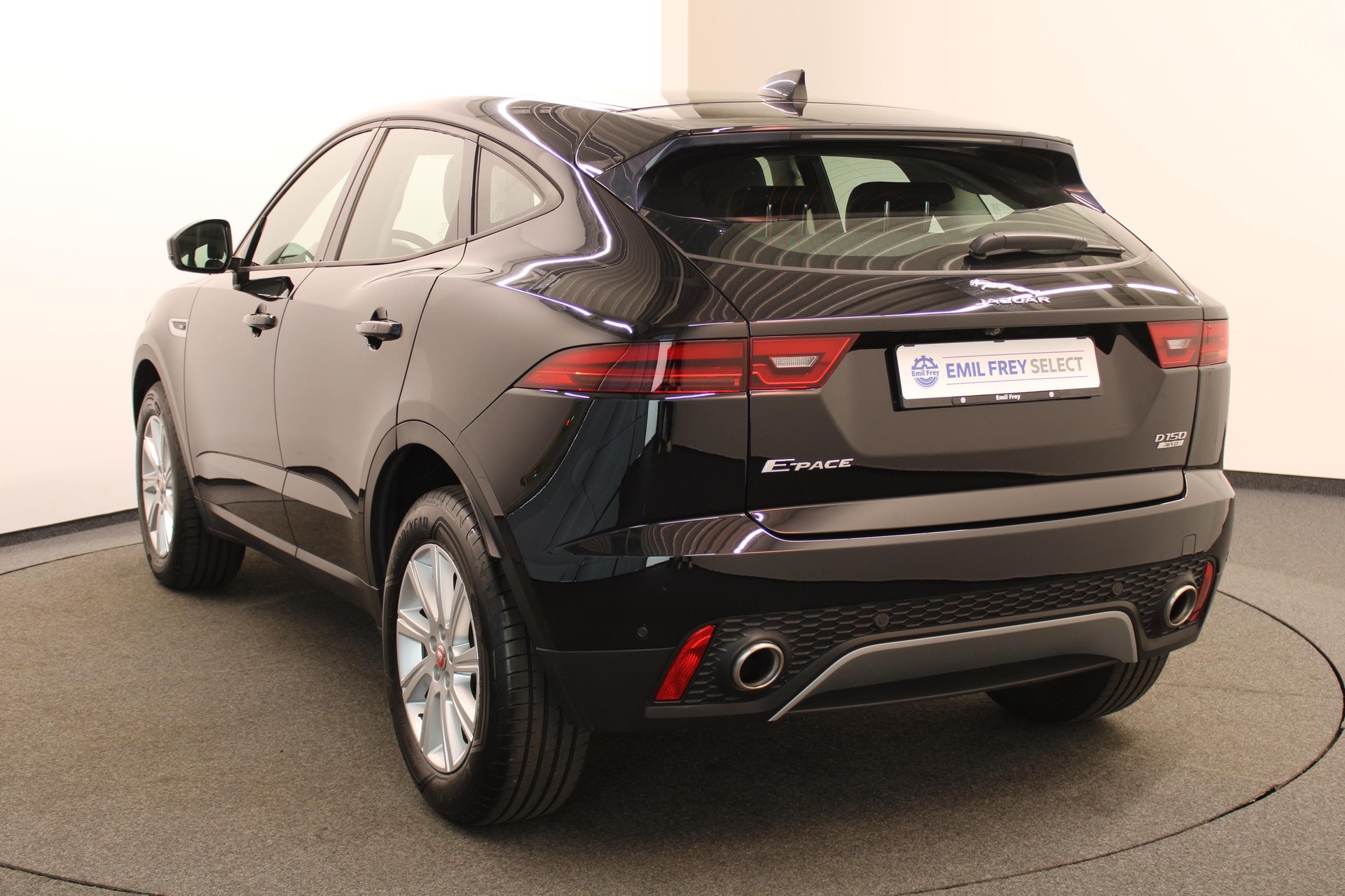 JAGUAR E-Pace 2.0 D 150 S AWD-image-3