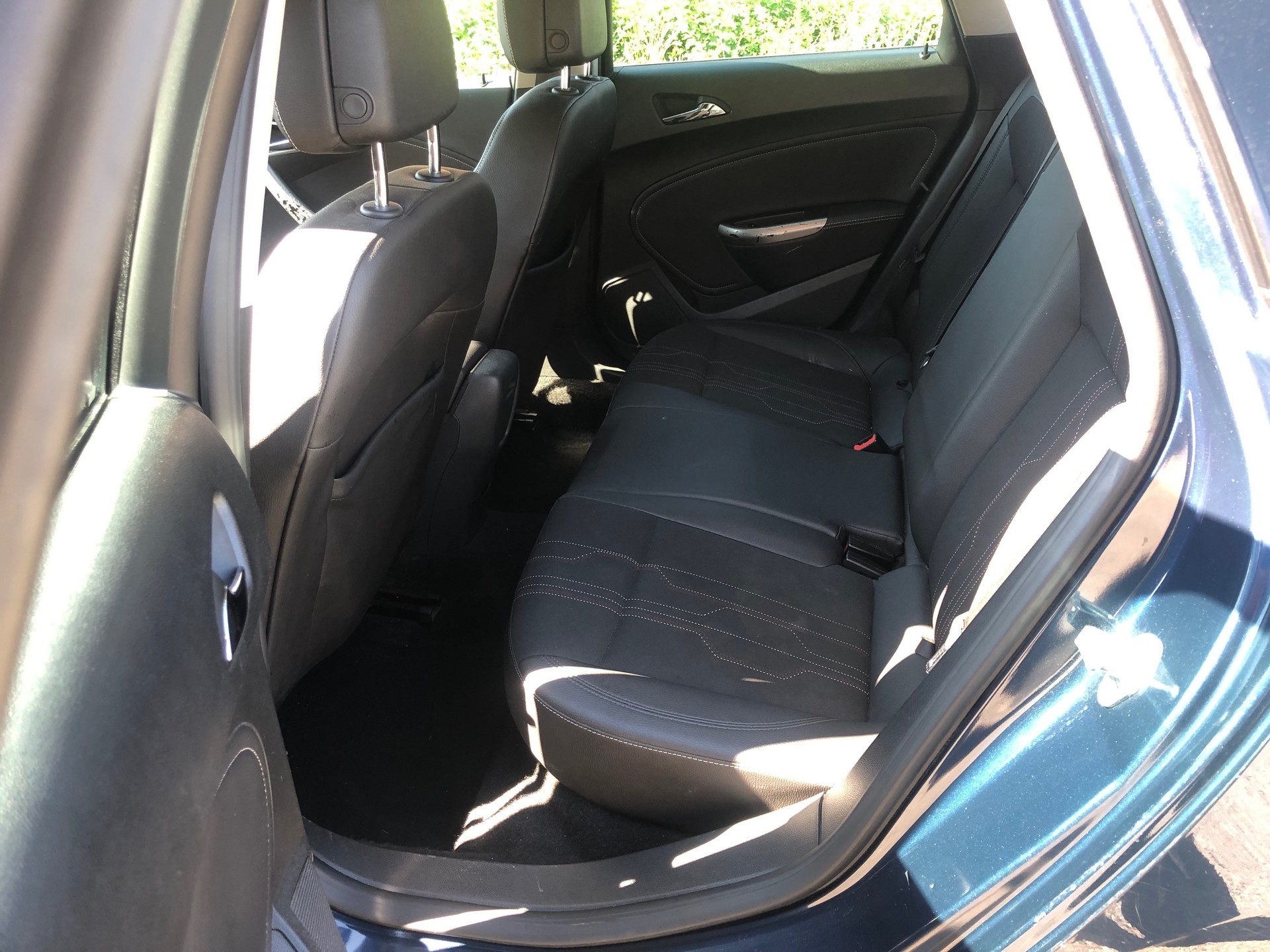 OPEL Astra ST 1.4i 16V Turbo Anniversary Ed.-image-6