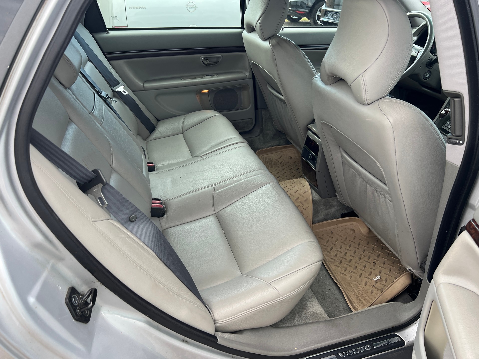 VOLVO S80 T6-image-10