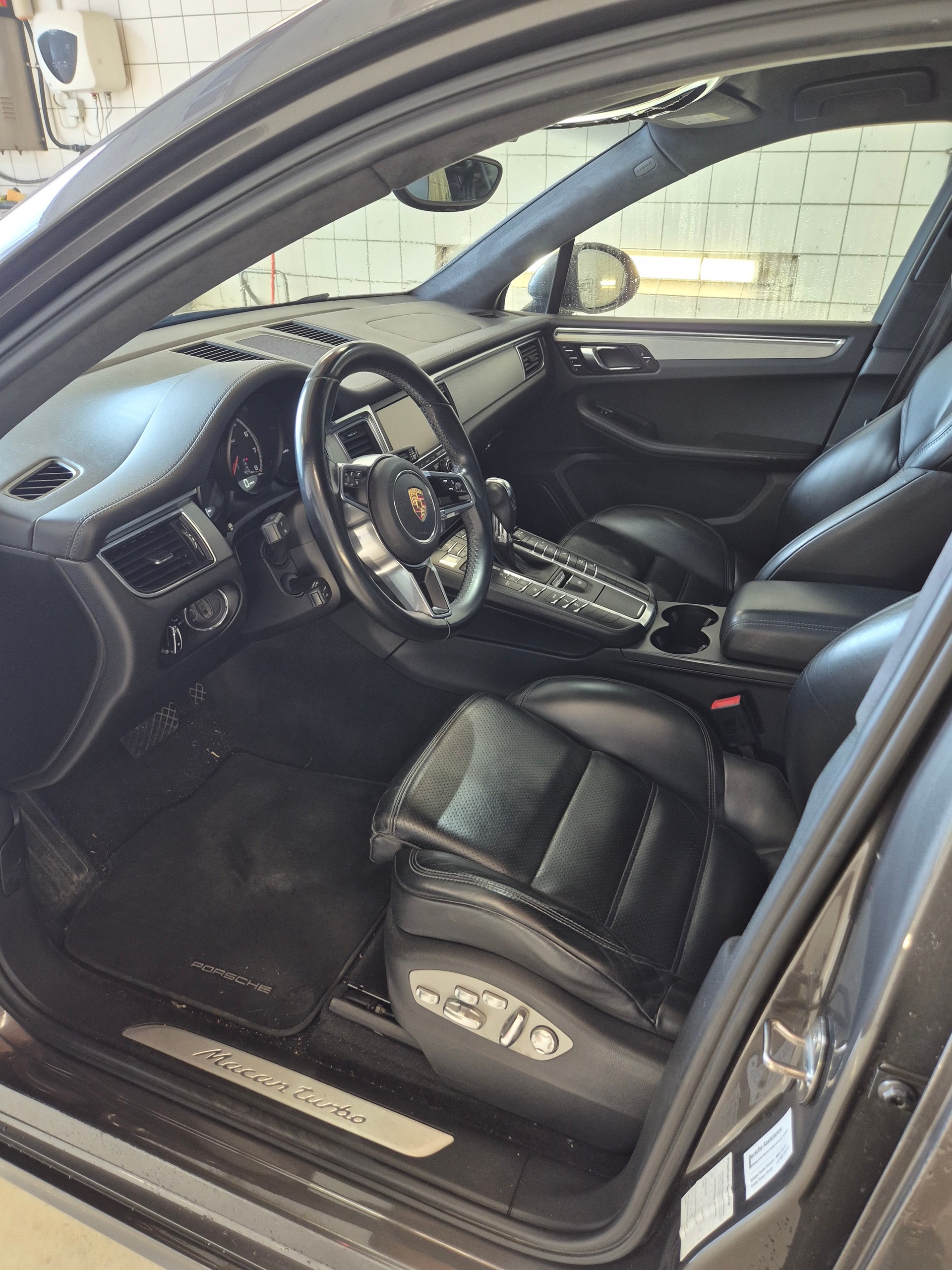 PORSCHE 3.6 V6 Turbo-image-4
