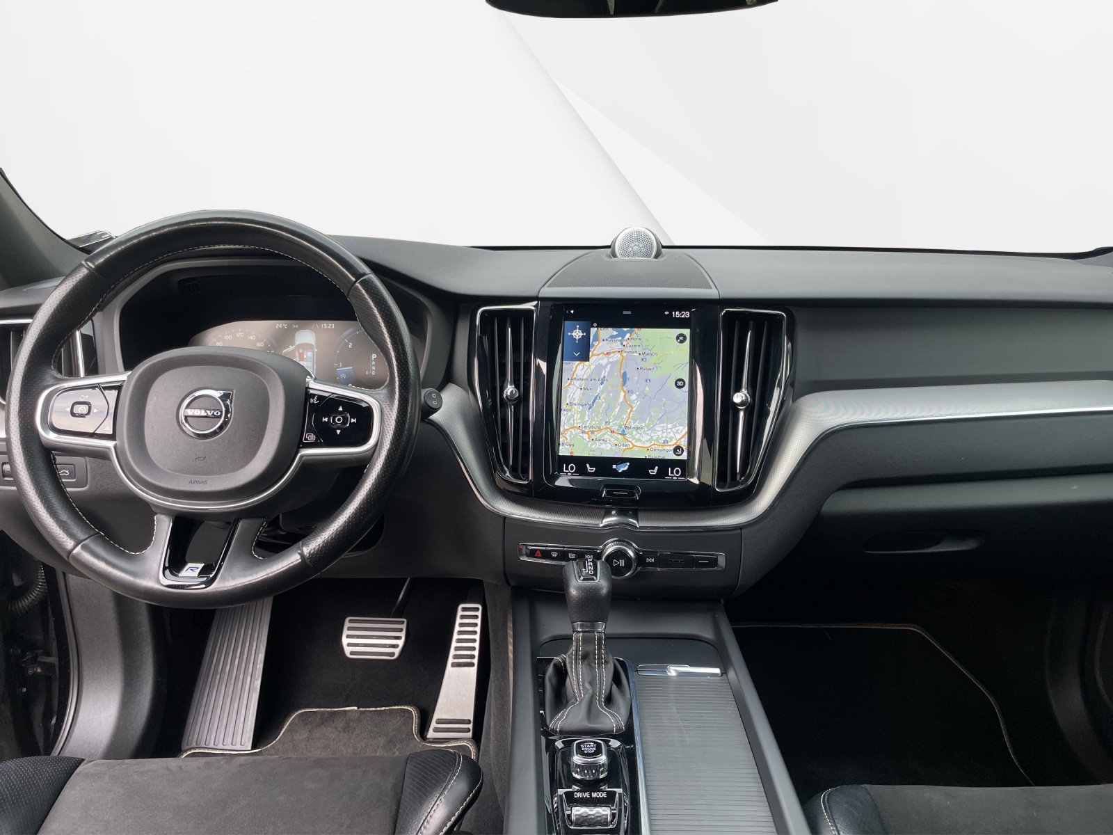 VOLVO XC60 2.0 D4 R-Design AWD-image-10