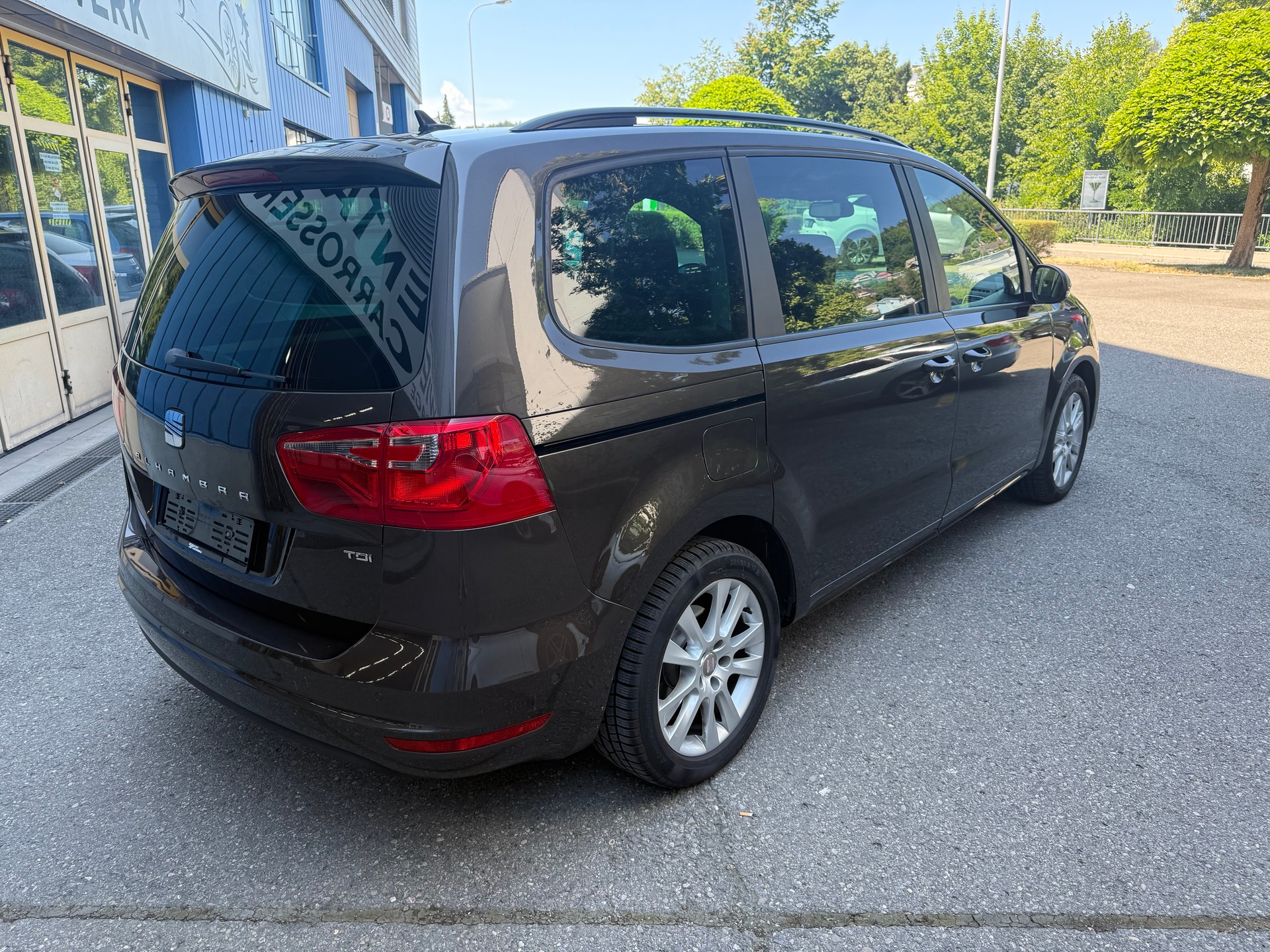 SEAT Alhambra 2.0 TDI Reference DSG-image-4