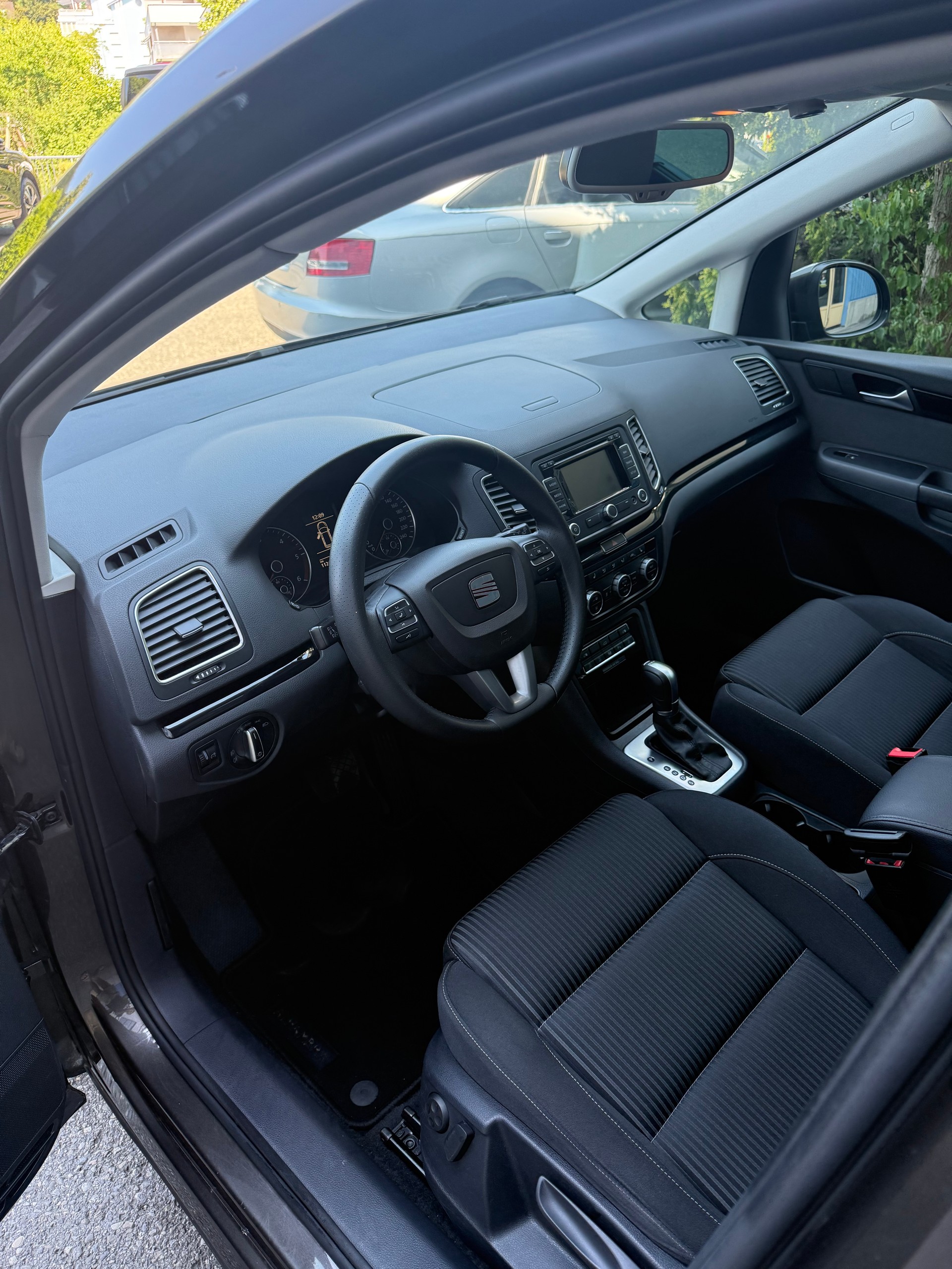 SEAT Alhambra 2.0 TDI Reference DSG-image-8