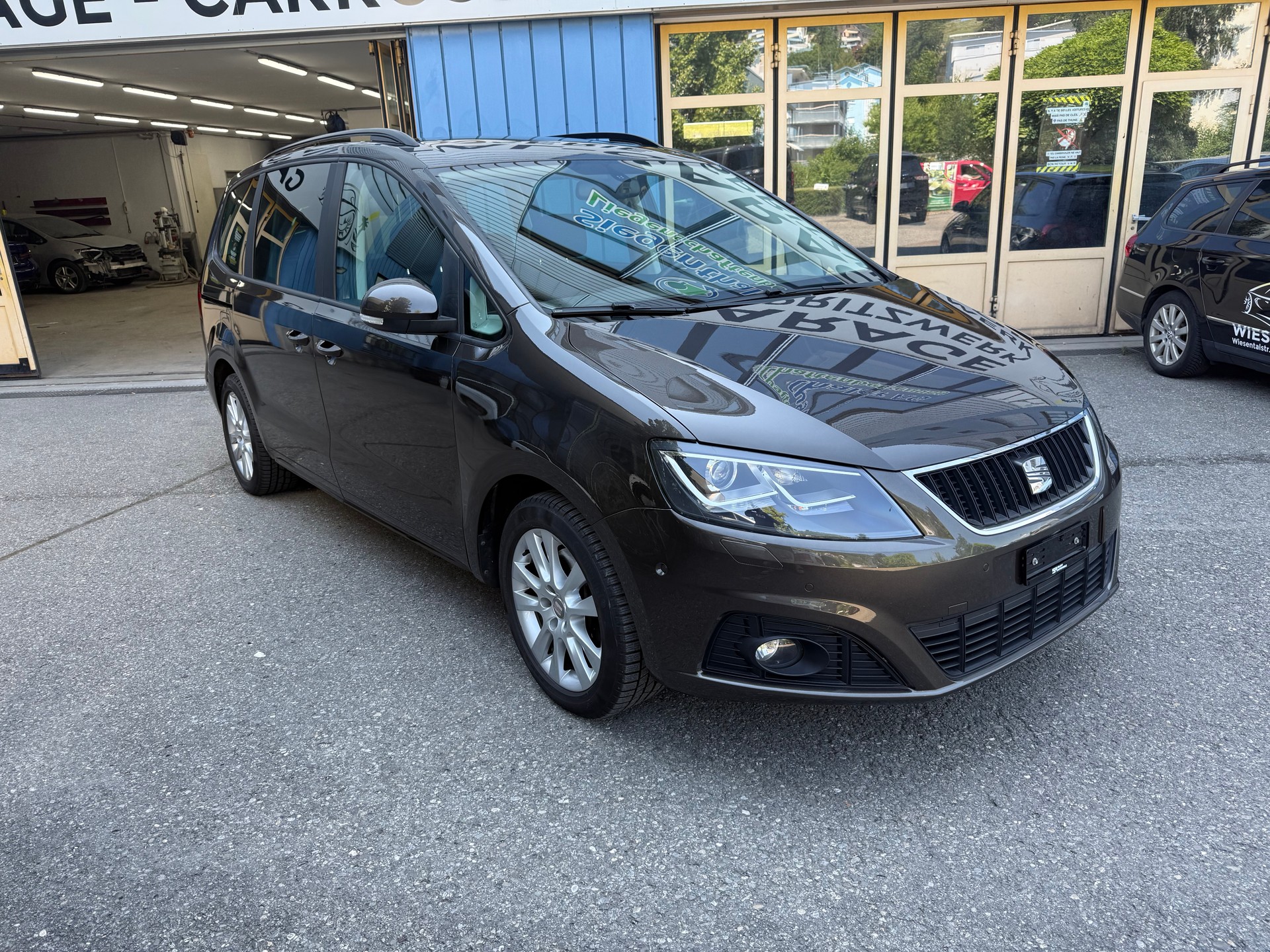 SEAT Alhambra 2.0 TDI Reference DSG-image-2