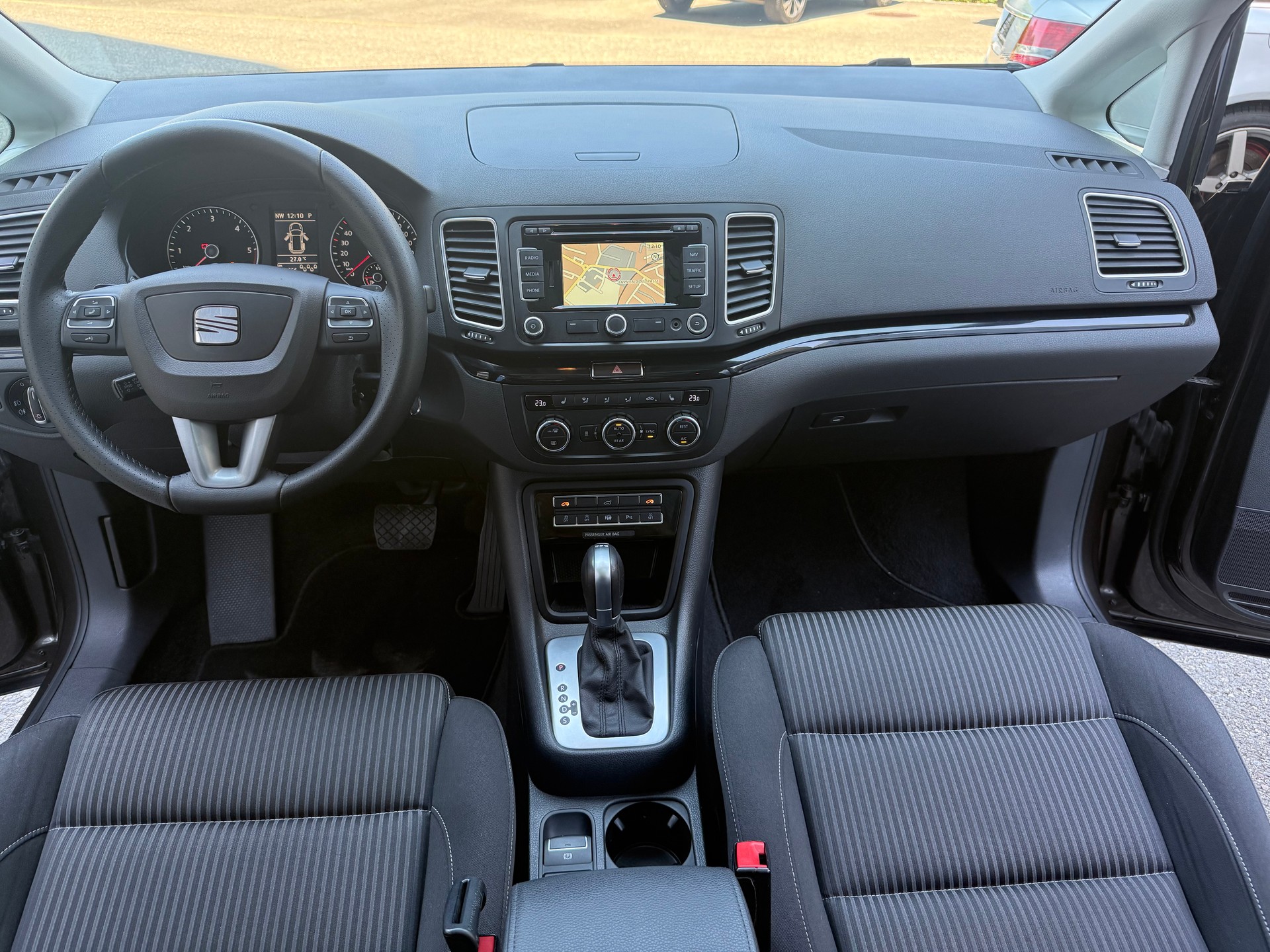 SEAT Alhambra 2.0 TDI Reference DSG-image-13