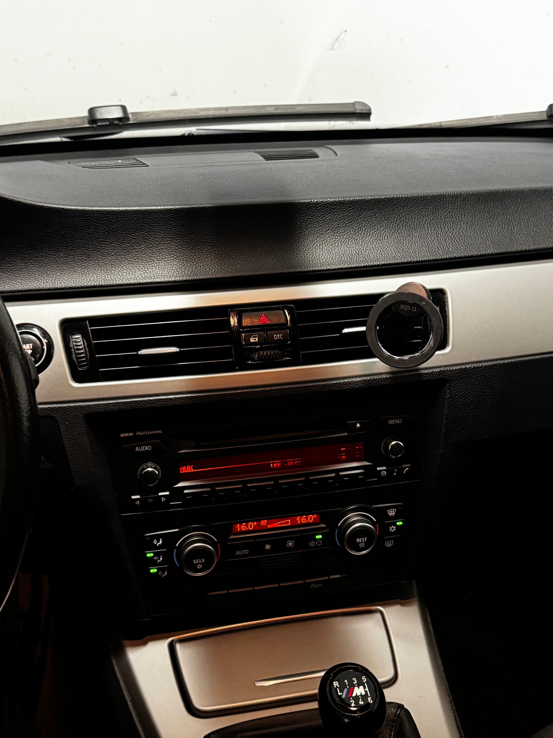 BMW 318d Touring-image-10