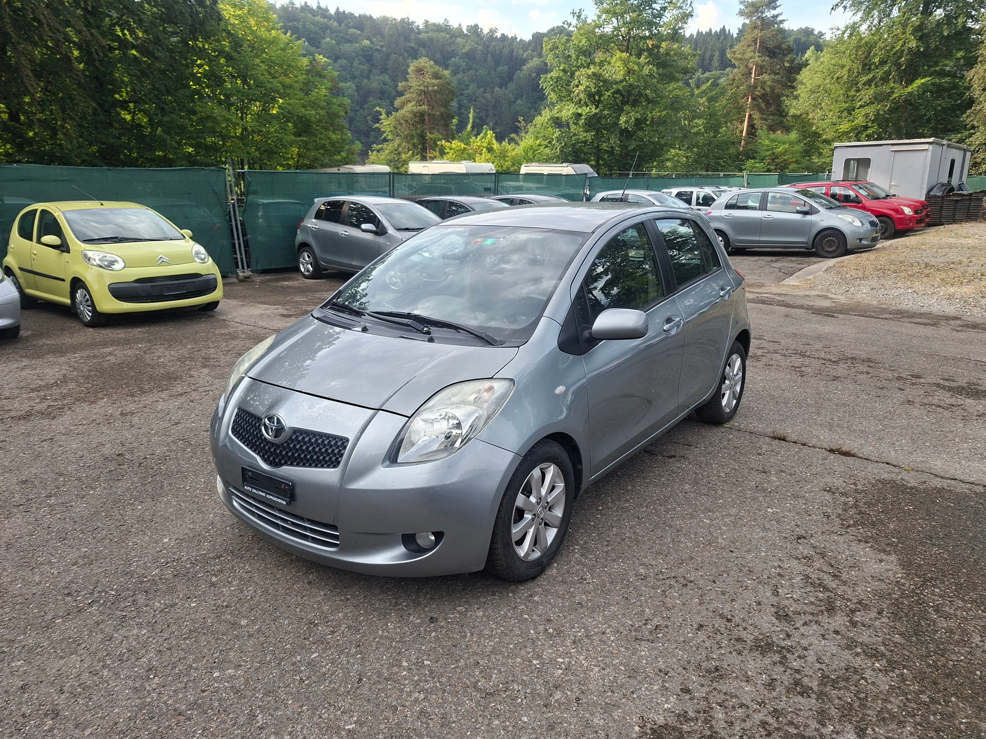 TOYOTA Yaris 1.3 Linea Sol-image-2