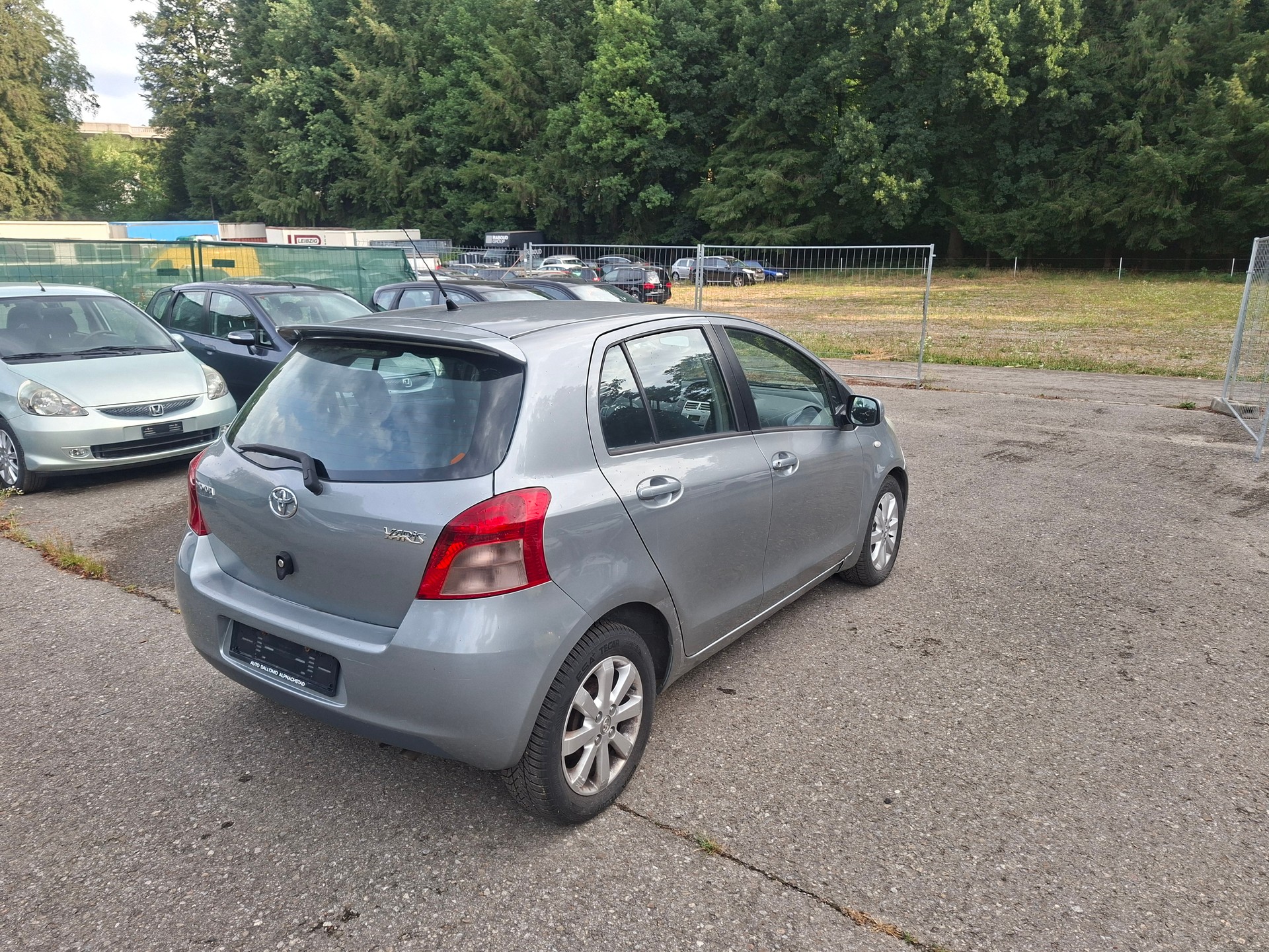 TOYOTA Yaris 1.3 Linea Sol-image-7