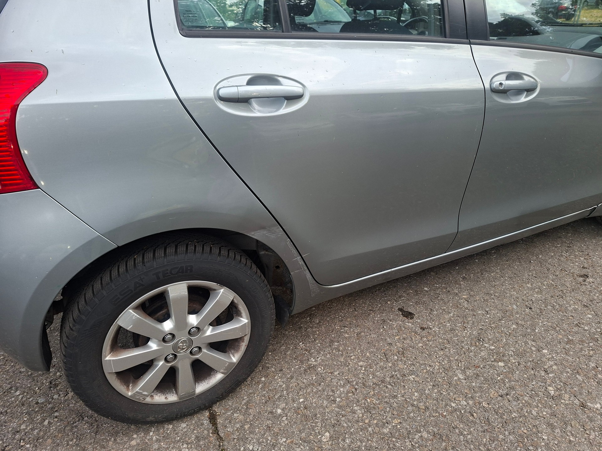 TOYOTA Yaris 1.3 Linea Sol-image-12