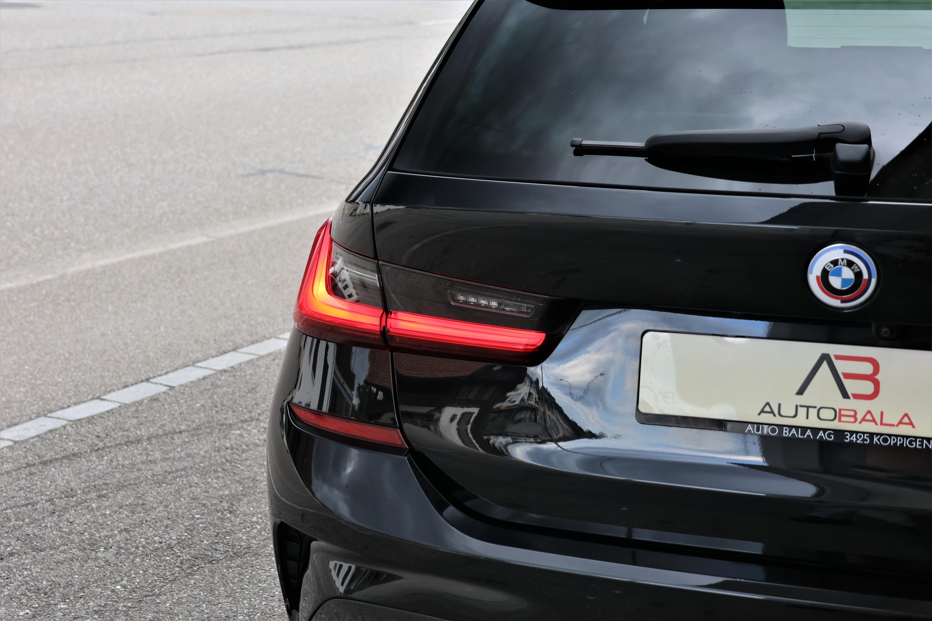 BMW 320d xDrive 48V Touring M Sport Steptronic (CH)-image-5