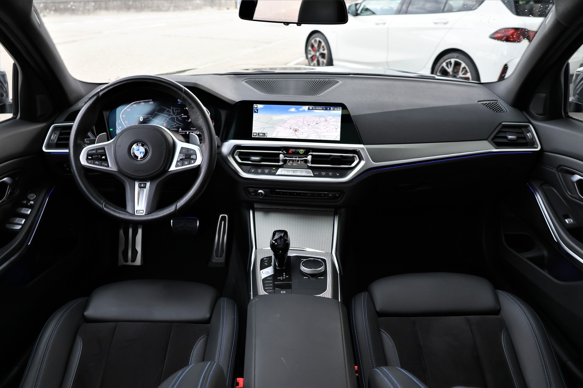 BMW 320d xDrive 48V Touring M Sport Steptronic (CH)-image-14