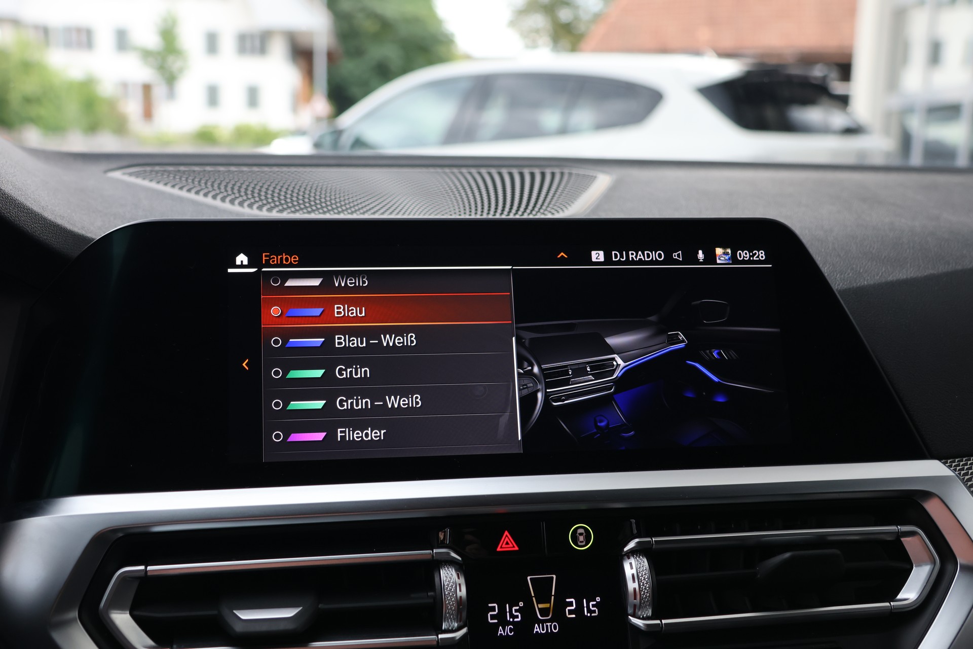 BMW 320d xDrive 48V Touring M Sport Steptronic (CH)-image-25
